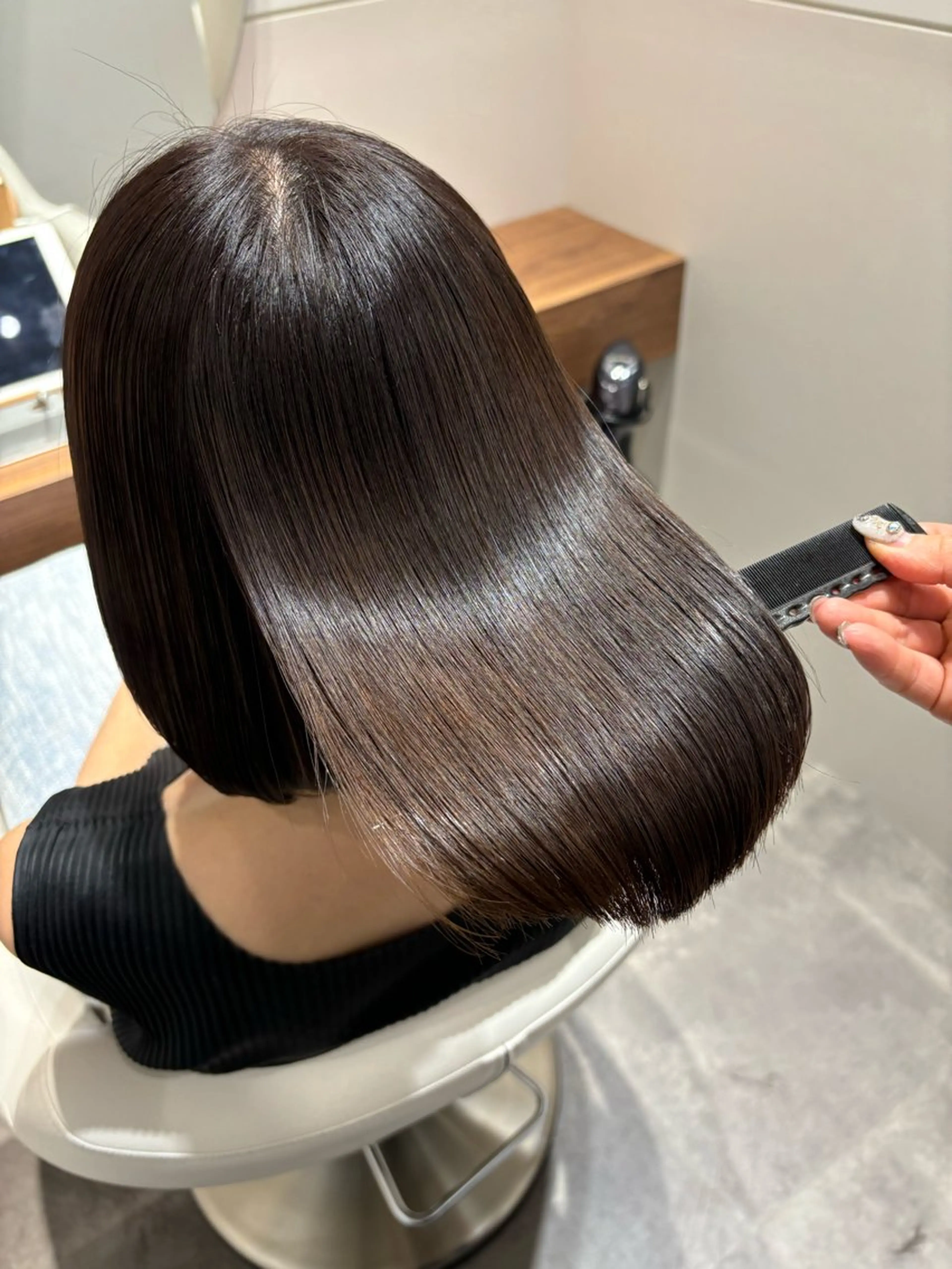 ミディアム ヘアカラー トリートメント 美髪ヘア 🤍erikaのヘアスタイル