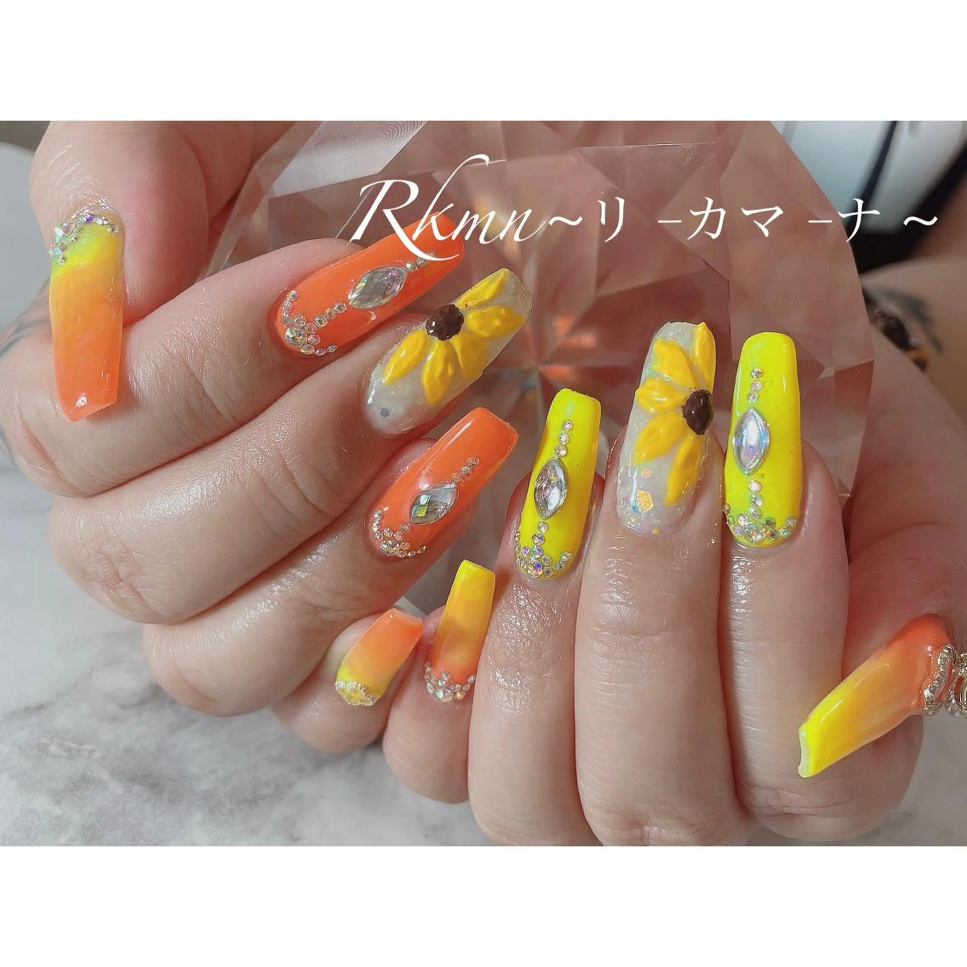ネイル アートネイル グラデーション オレンジ 春ネイル 黄色 Rkmn ~リ-カマ-ナ~のネイルデザイン