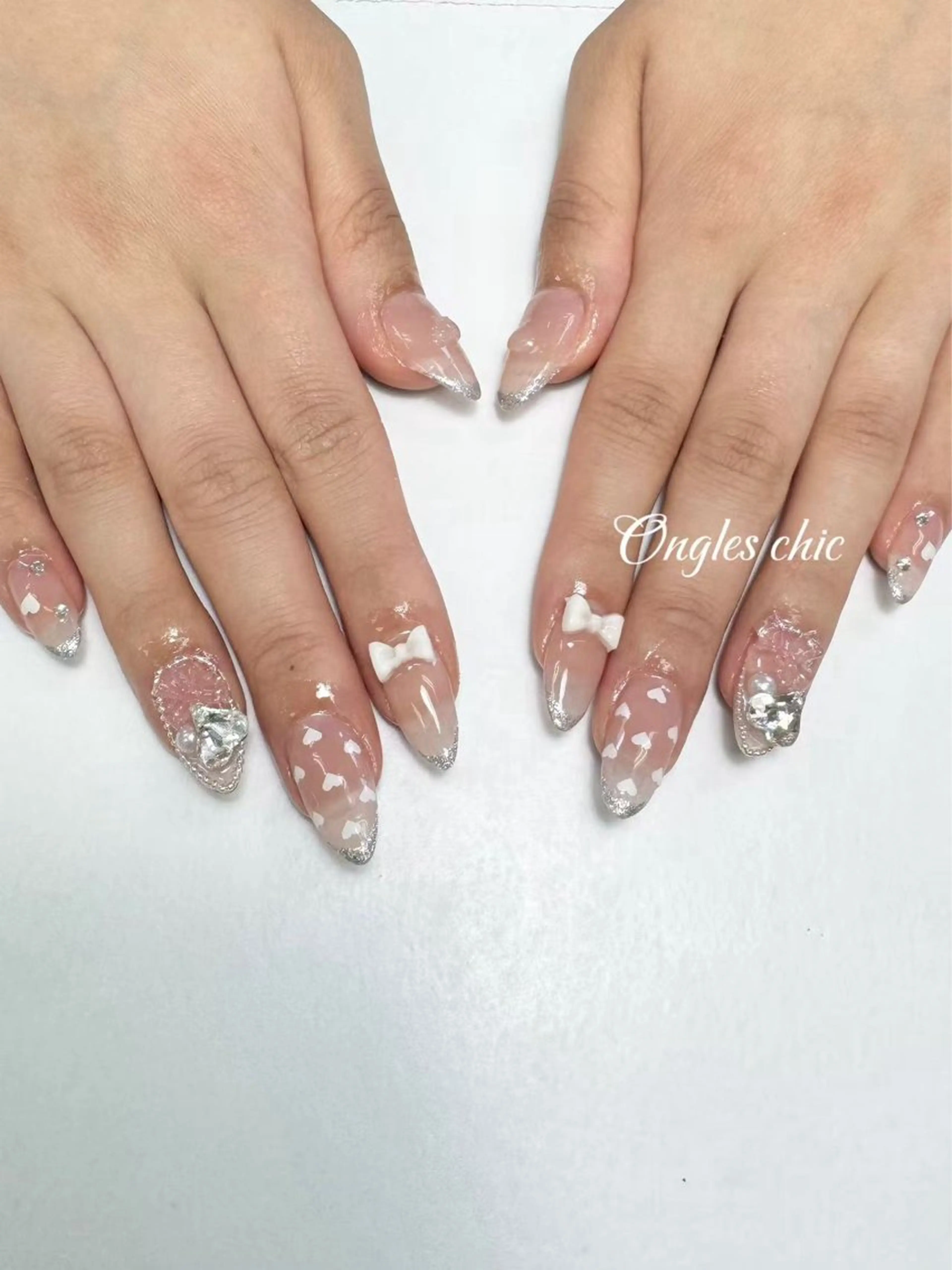 ネイル ハンドネイル ongles chicのネイルデザイン