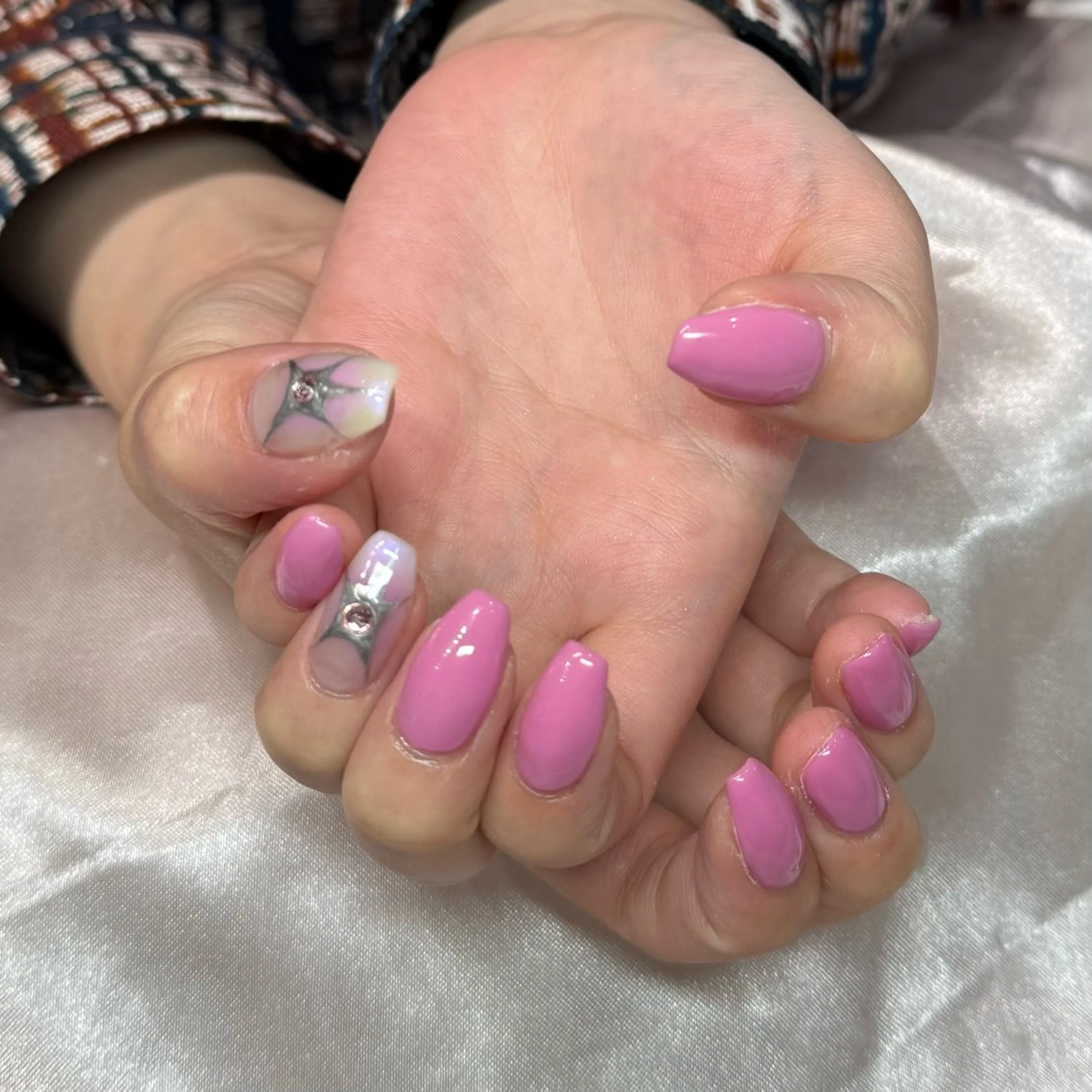 ネイル Roy心斎橋 ISHIKAWAのネイルデザイン