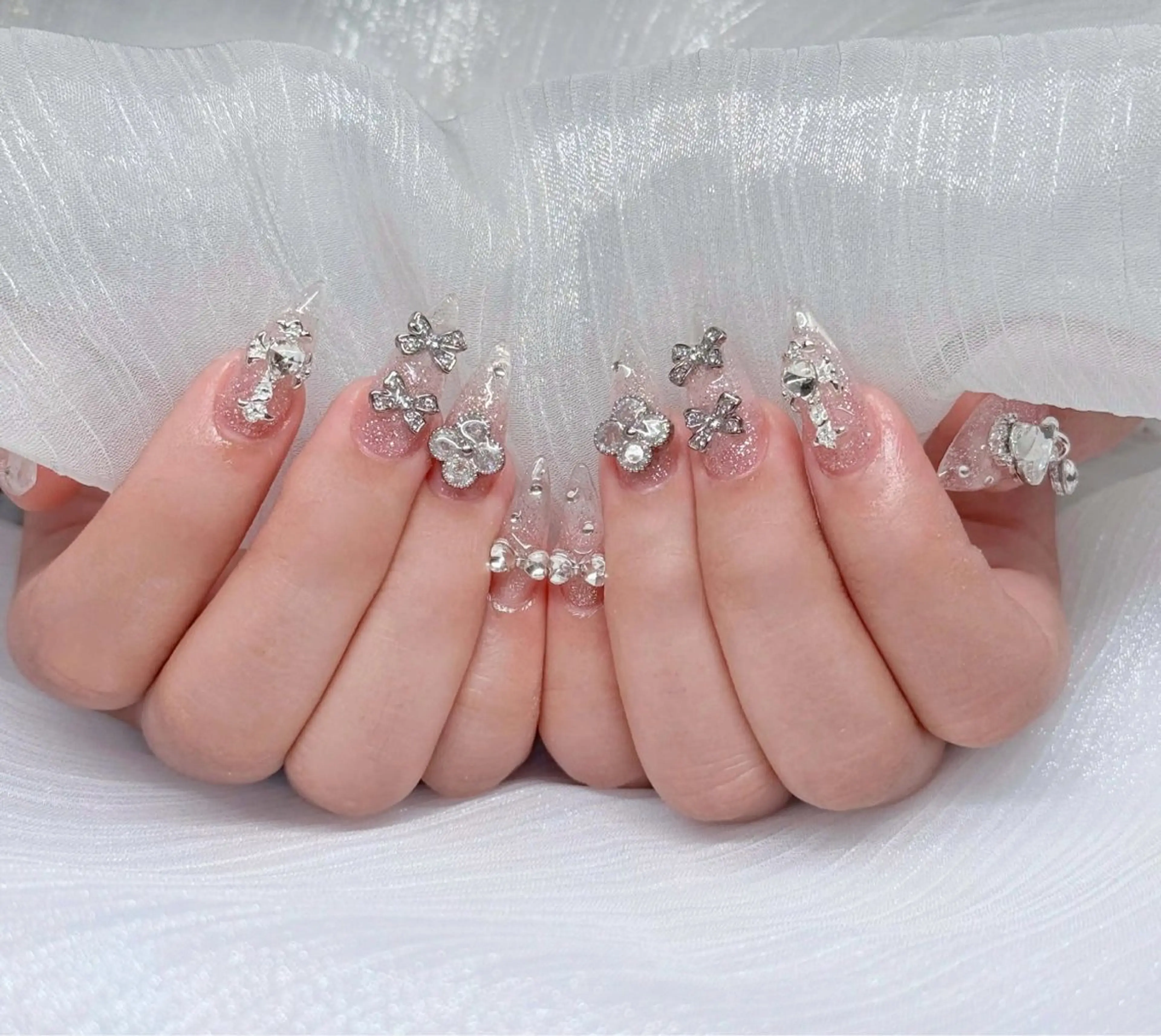 ネイル オーロラネイル ブルー チークネイル 長さ出し フットネイル ハンドネイル JIN 168 新大久保のネイルデザイン