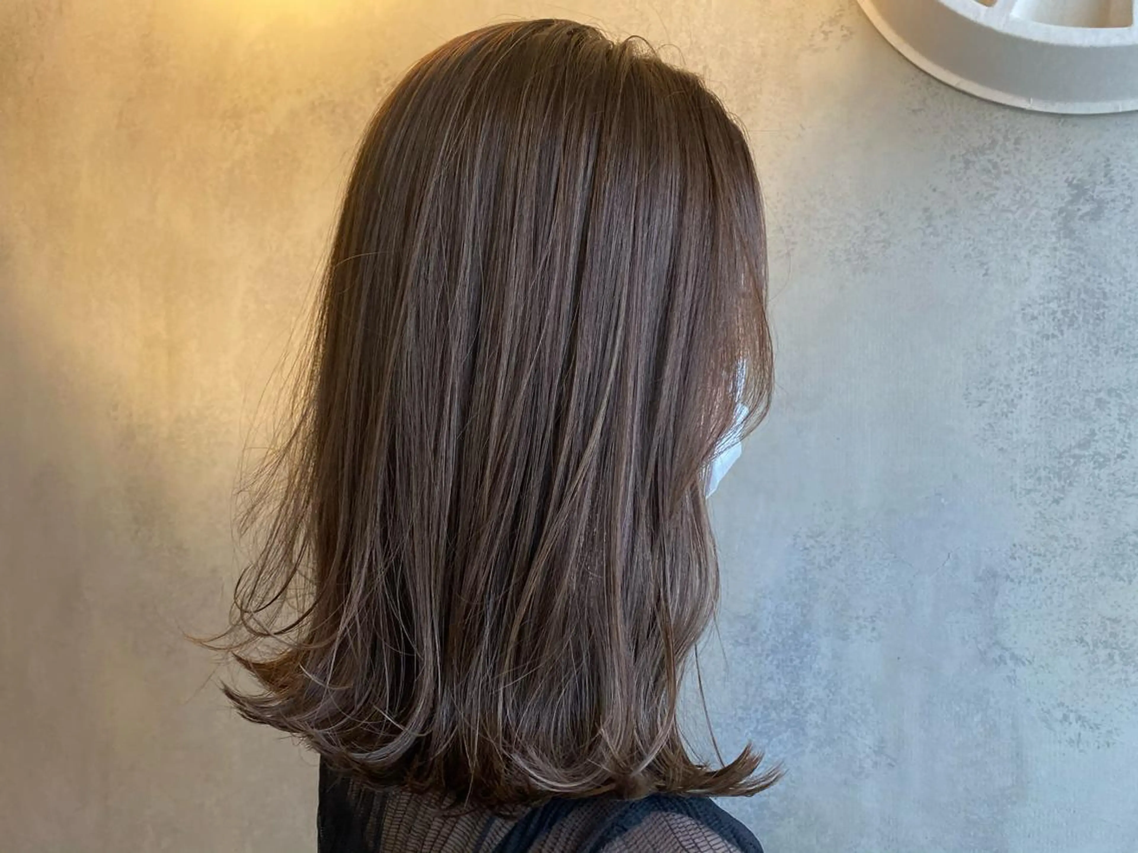 ミディアム カラー ベージュカラー ハイライトカラー ハイライト ヘアカラー トリートメント 半個室女性salon 🩰Natsumiのヘアスタイル