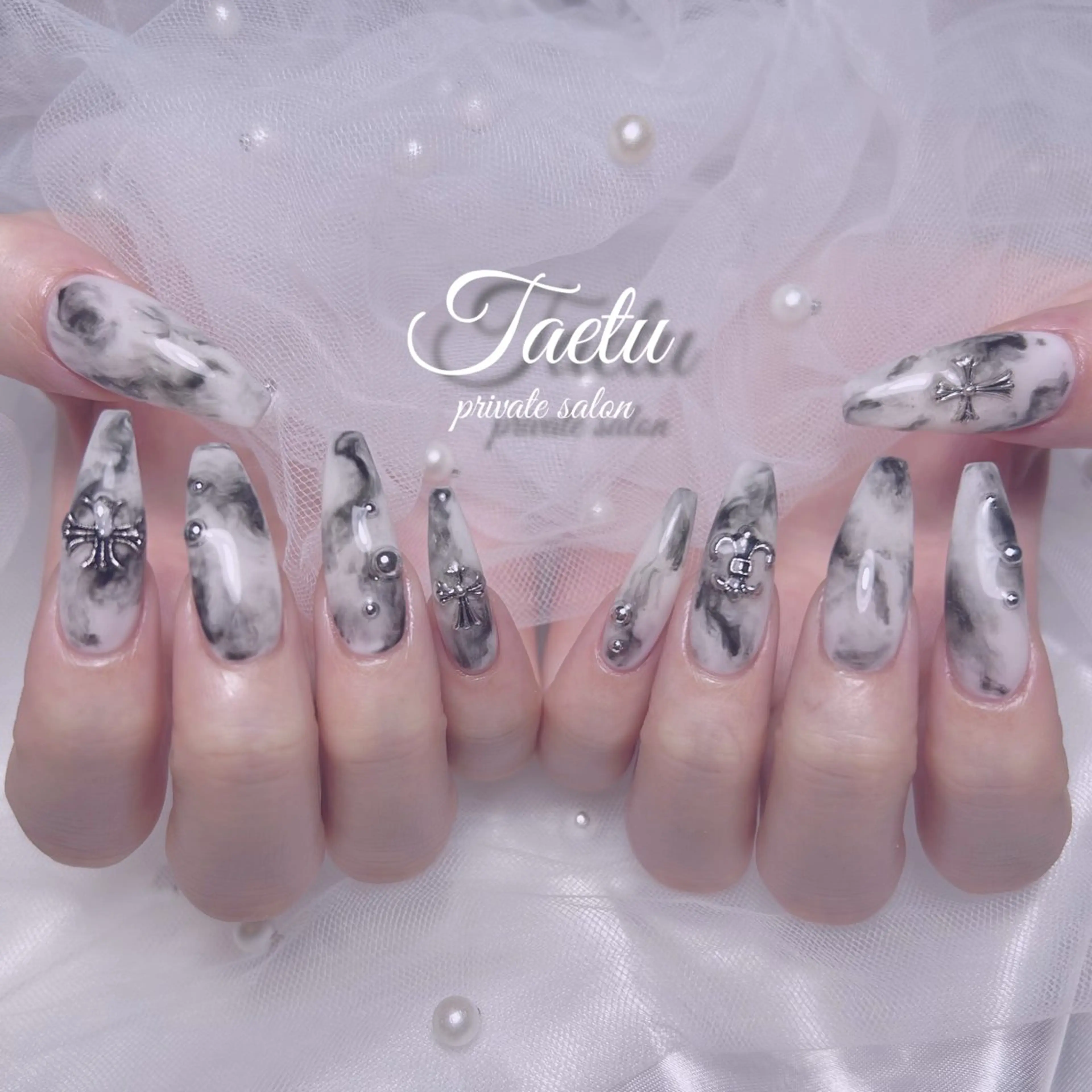 ネイル 𝐓𝐀𝐄𝐓𝐔 💜Ayumiのネイルデザイン