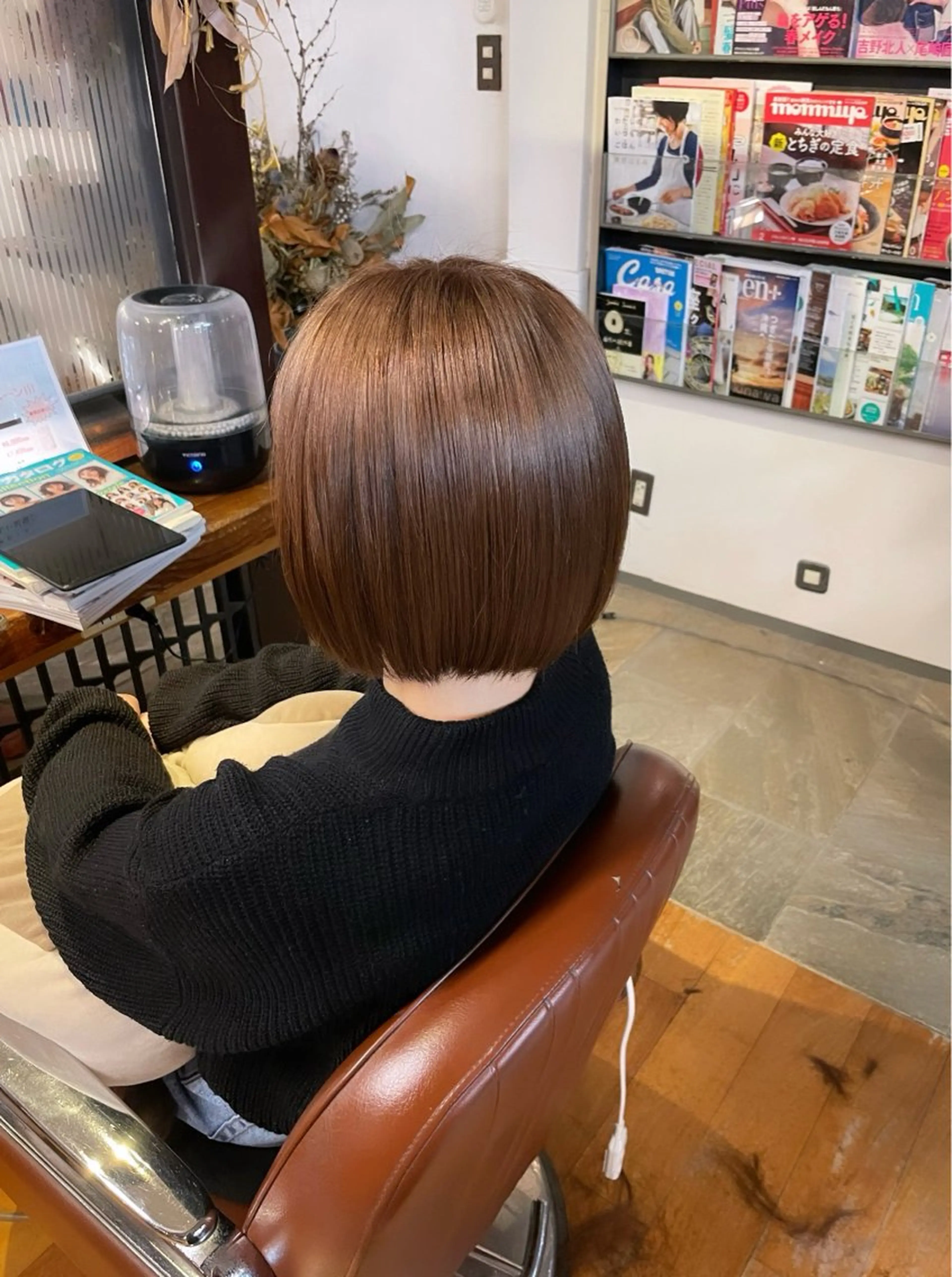 ショート カラー ベージュカラー ミルクティーベージュ ボブ 卒業式のヘアスタイル ayaka |トレンドヘアのヘアスタイル