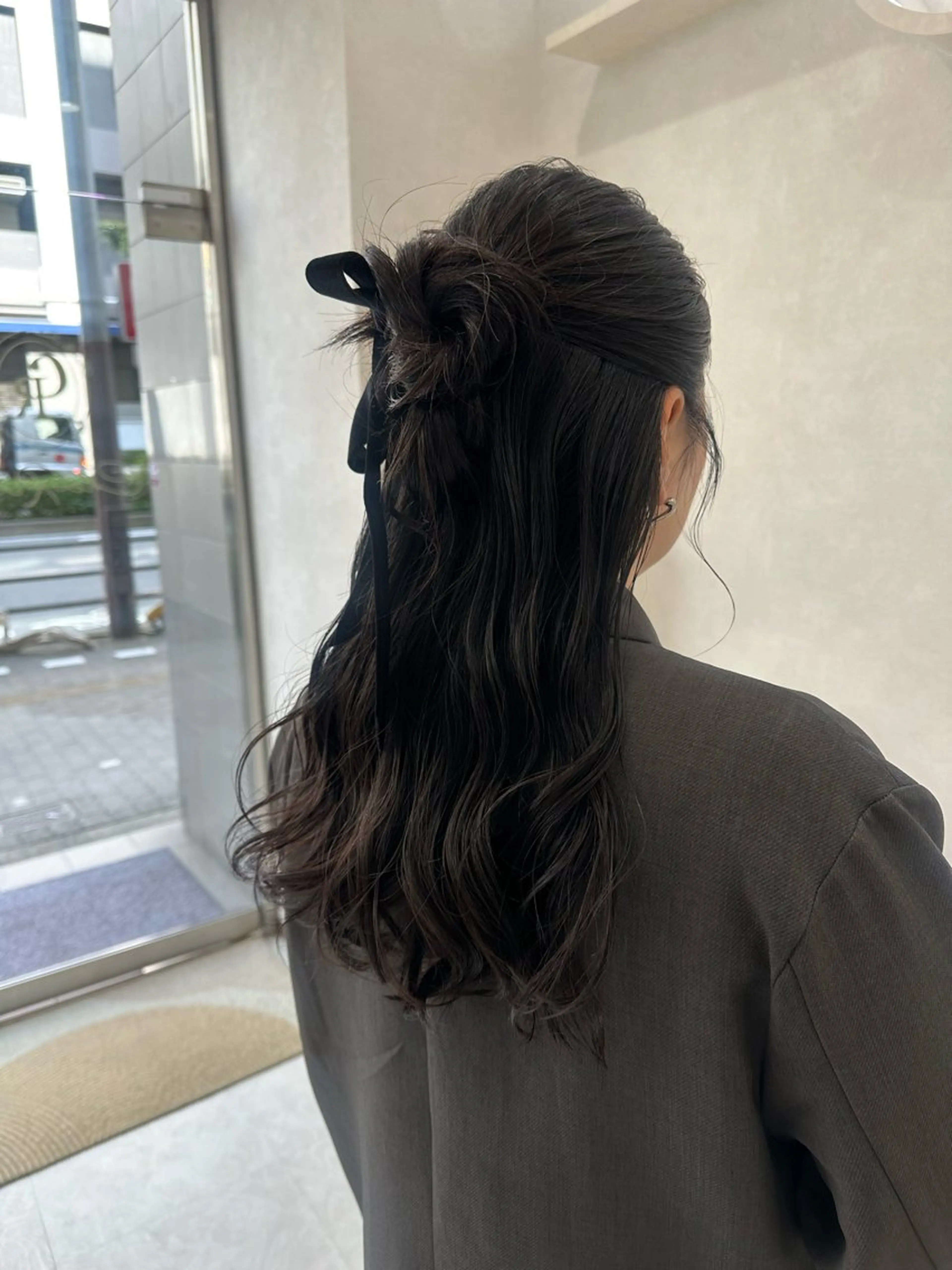 ロング ヘアアレンジ ハーフアップ ヘアセット アッシュカラーやアレ ンジ得意🌿RIKOのヘアスタイル