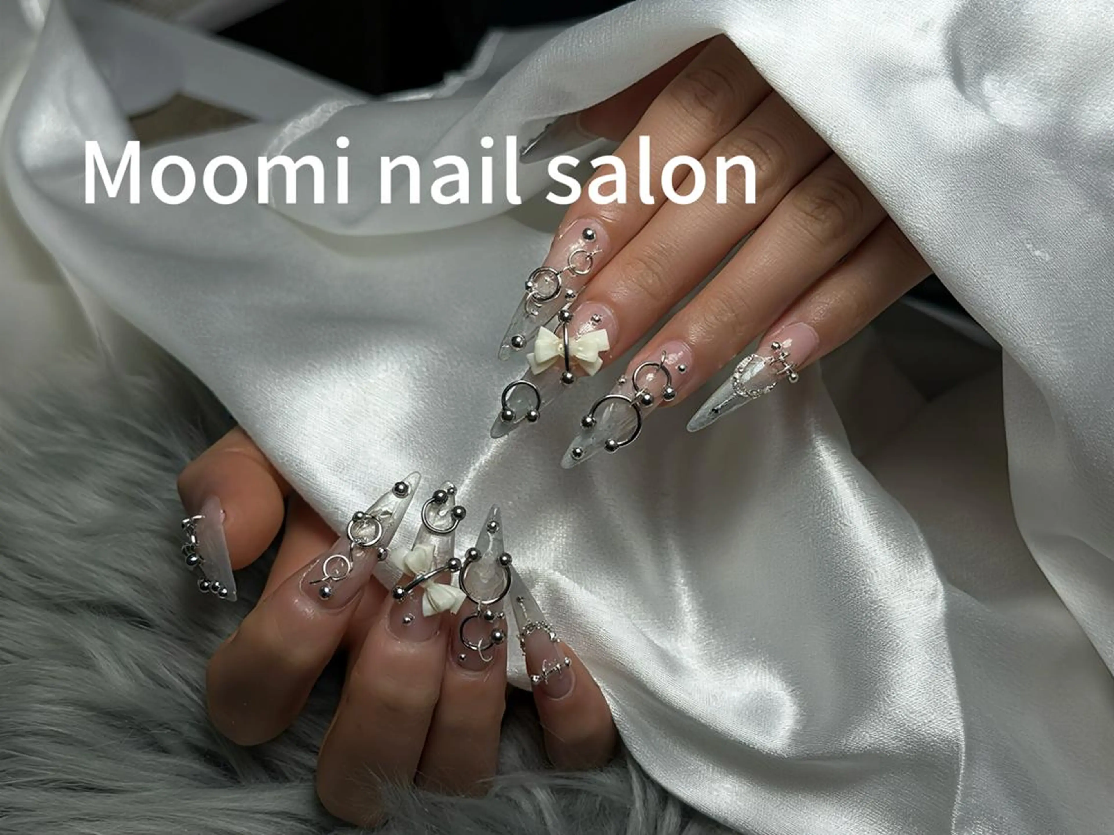 セミロング Moomi nail salonのネイルデザイン