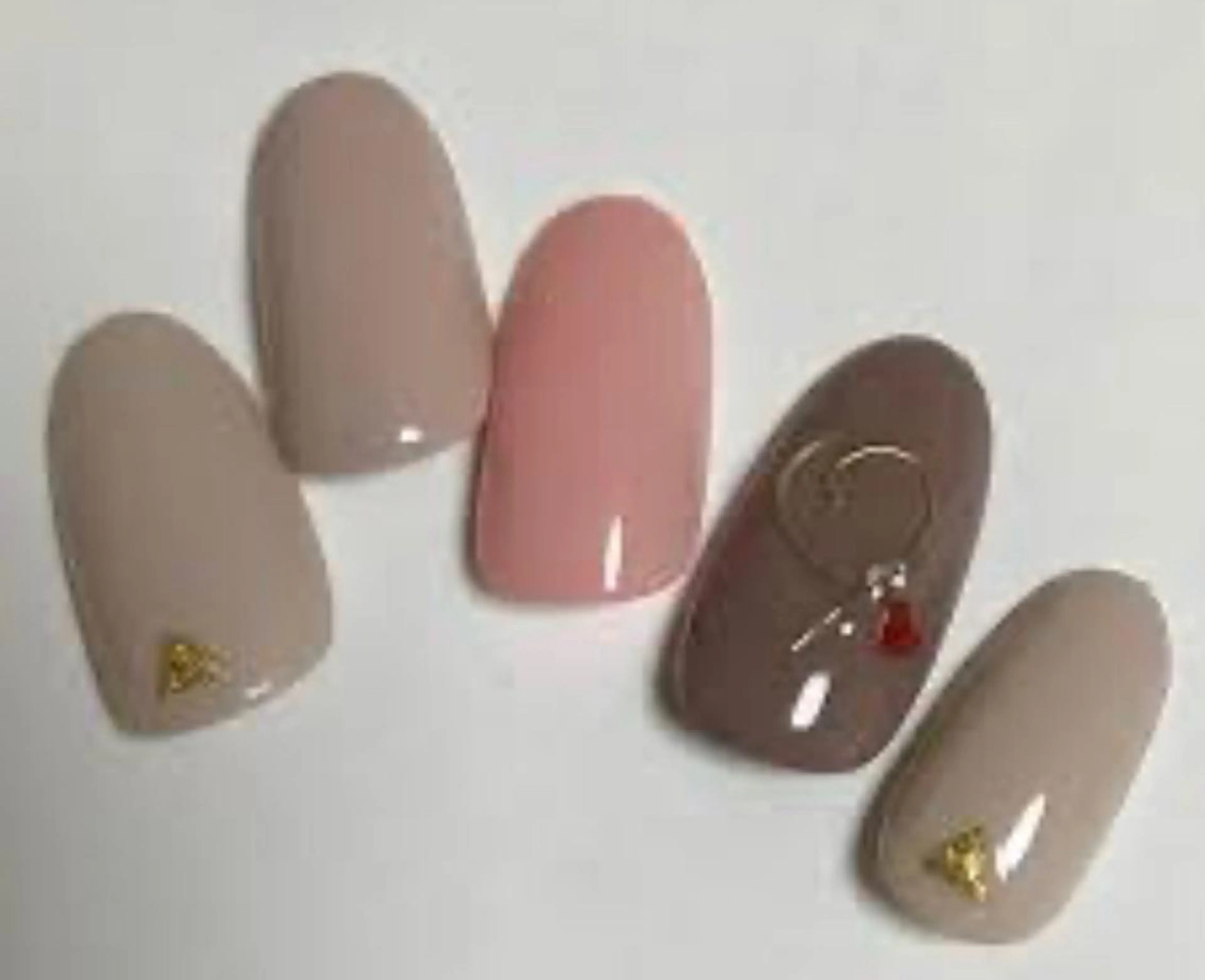 ネイル ハンドネイル ゲン レイカのネイルデザイン