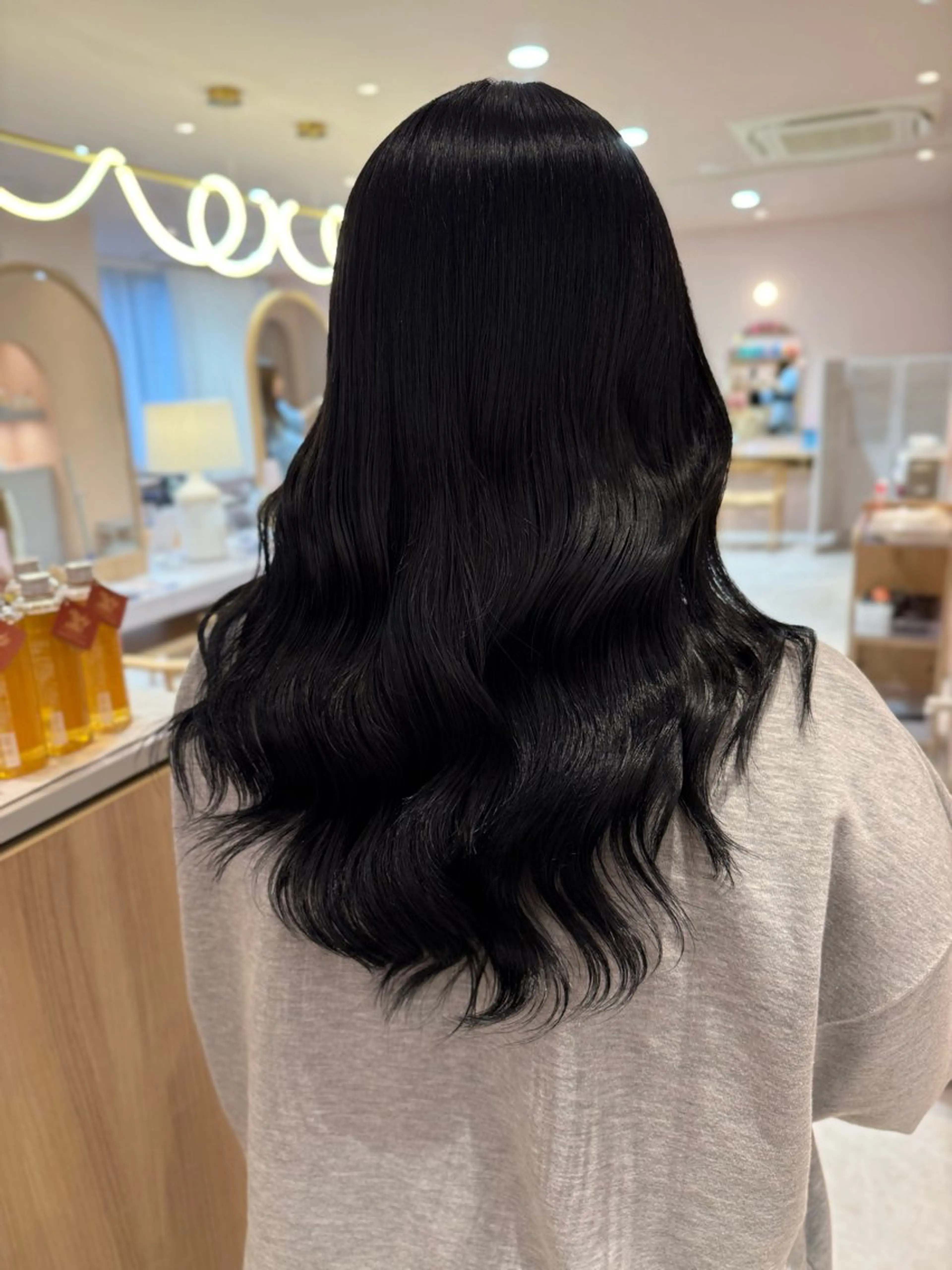 セミロング カラー merc.🦋菱谷 はなのヘアスタイル