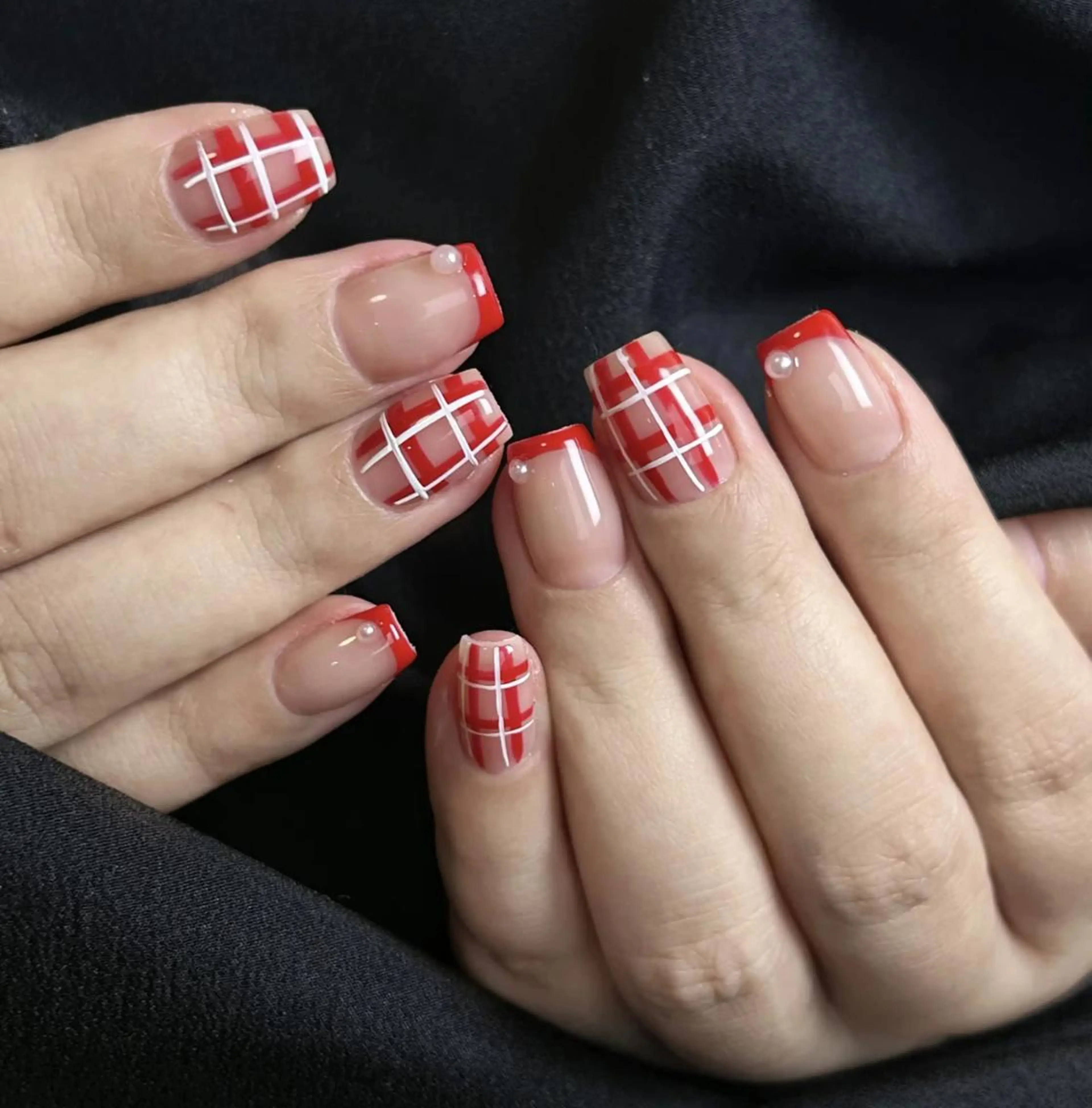 ネイル ハンドネイル ハンドケア 🍑 momo_nailのネイルデザイン