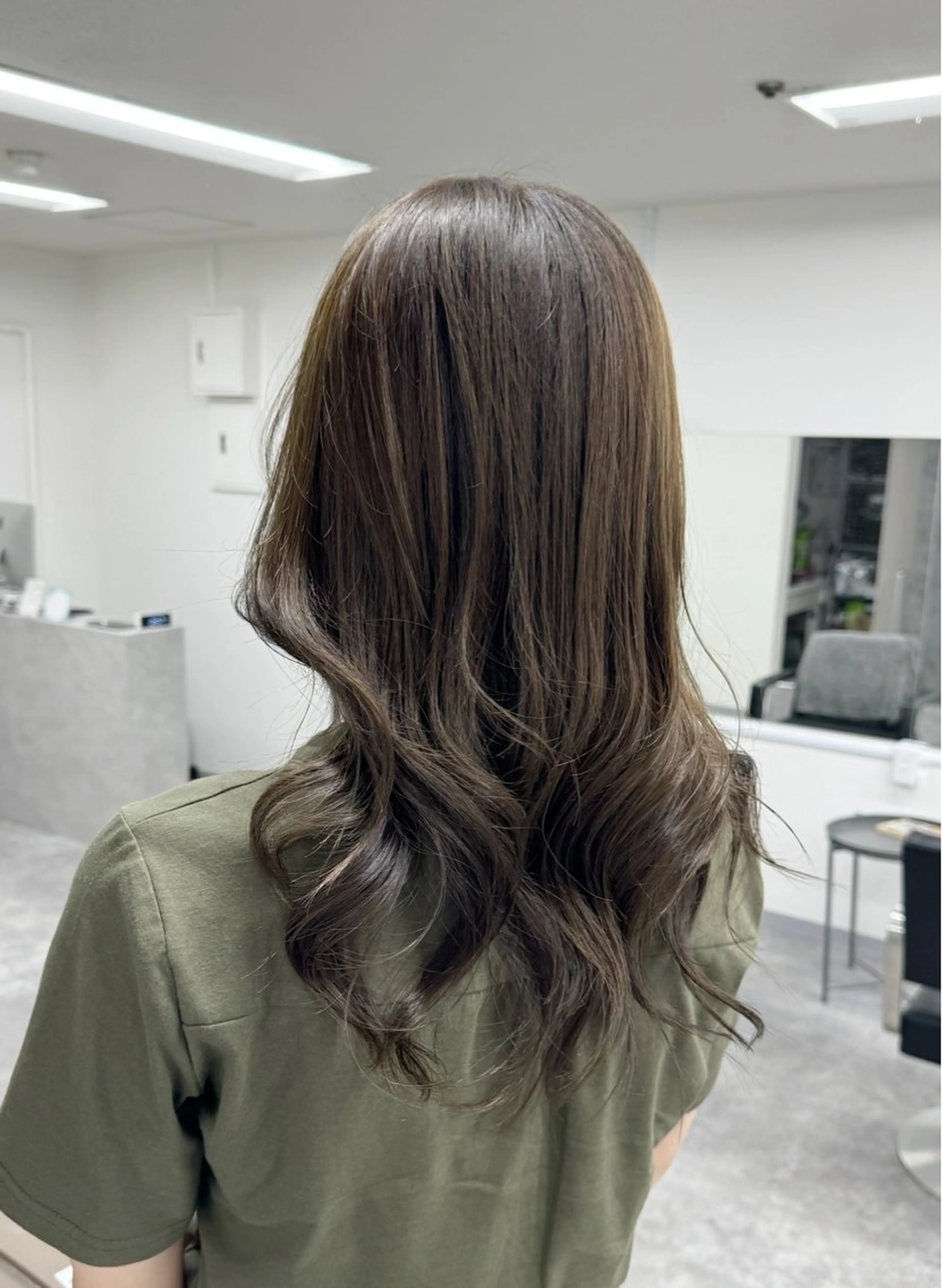 ミディアム カラー 透明感カラー 髪質改善メニュー 長井 美佐子のヘアスタイル