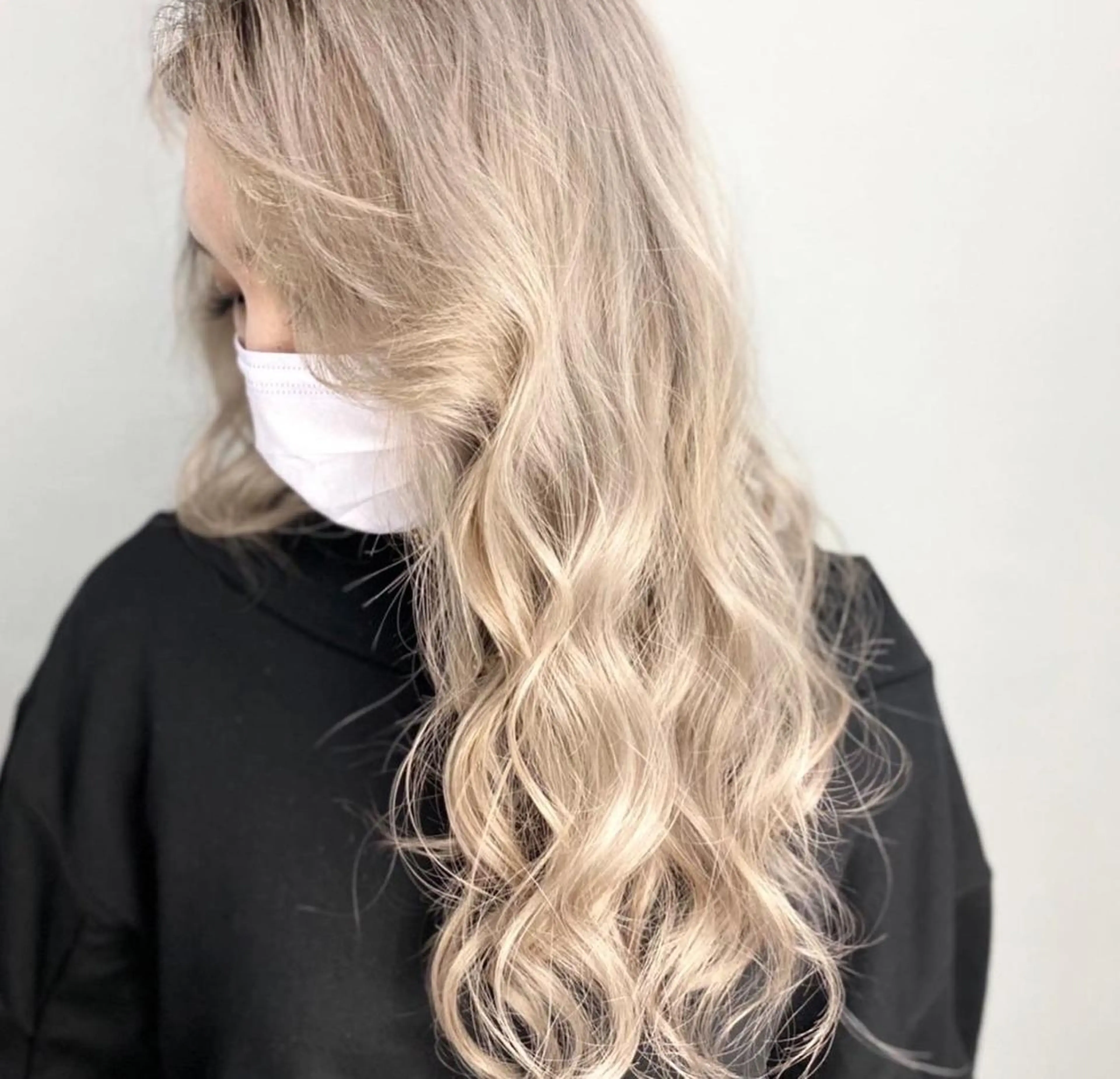 ロング カット ヘアカラー トリートメント 🤍爆モテハイトーン 🤍ブリーチ特化🤍のヘアスタイル