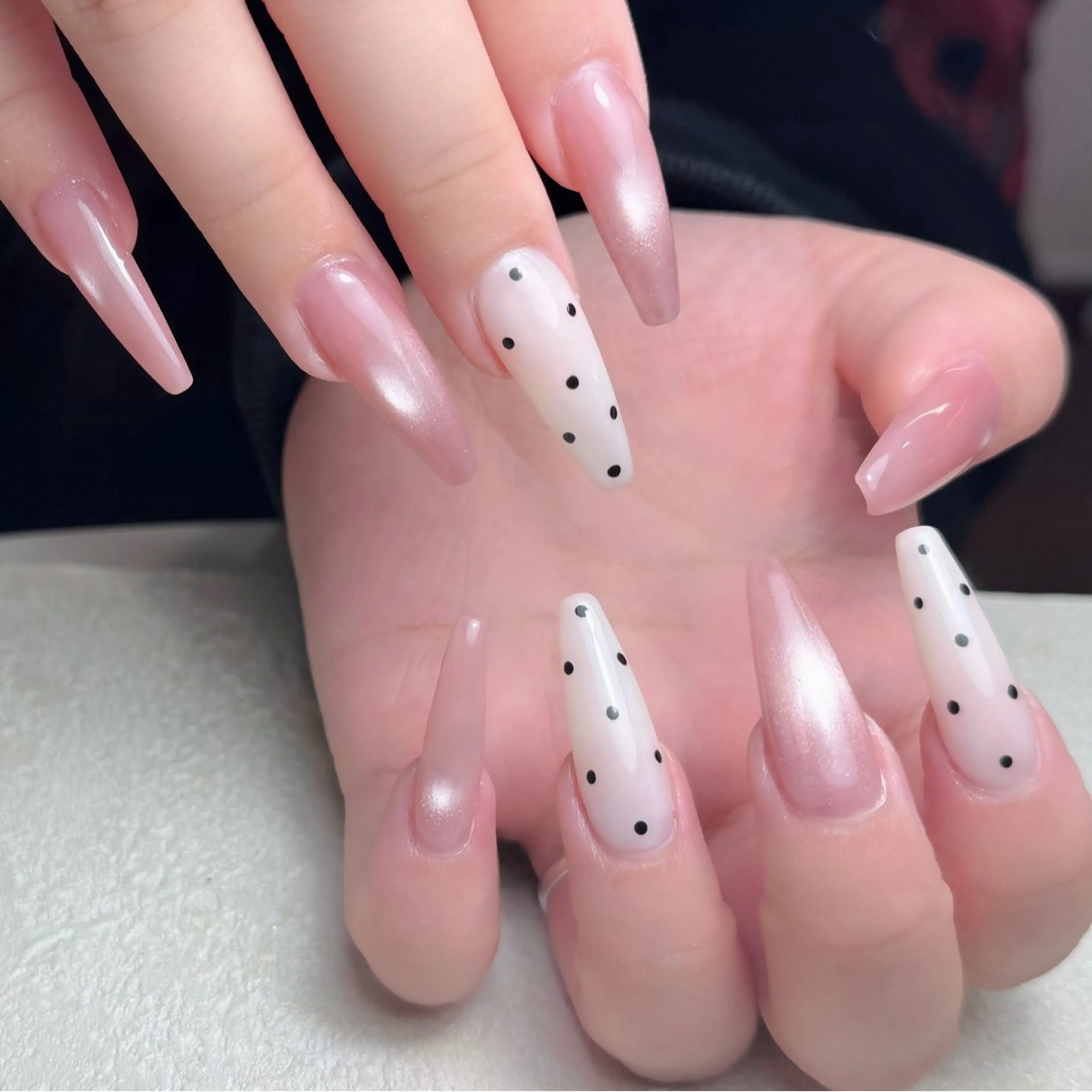 ネイル アートネイル 長さ出し フレンチネイル ジェルネイル ガーリー ハンドネイル 中野駅から2分 MEO NAILのネイルデザイン