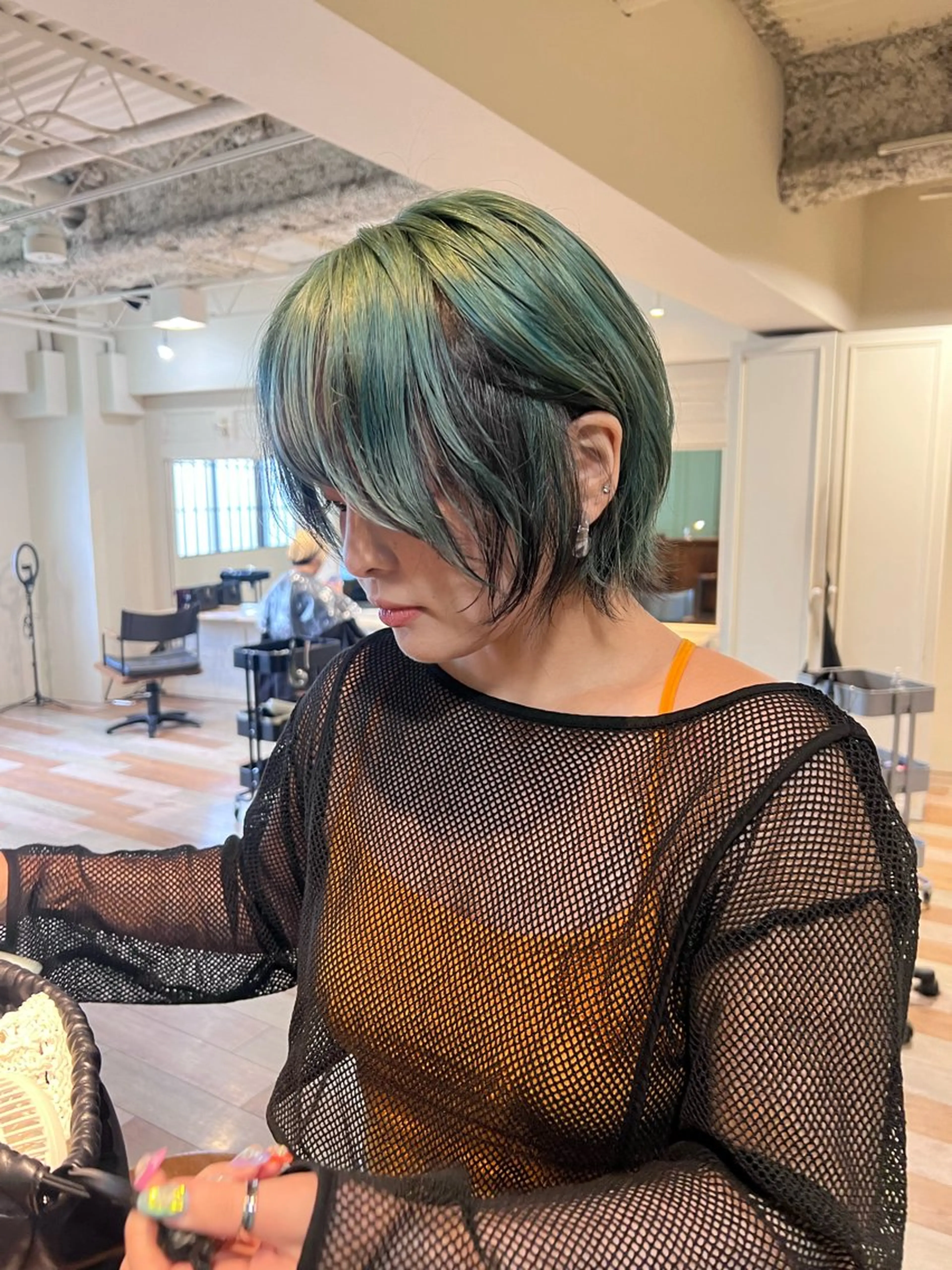 ショート カラー ブリーチ デザインカラー インナーカラー ウルフカット ヘアカラー トリートメント 🌈デザインヘア職人 Kaede🌈のヘアスタイル