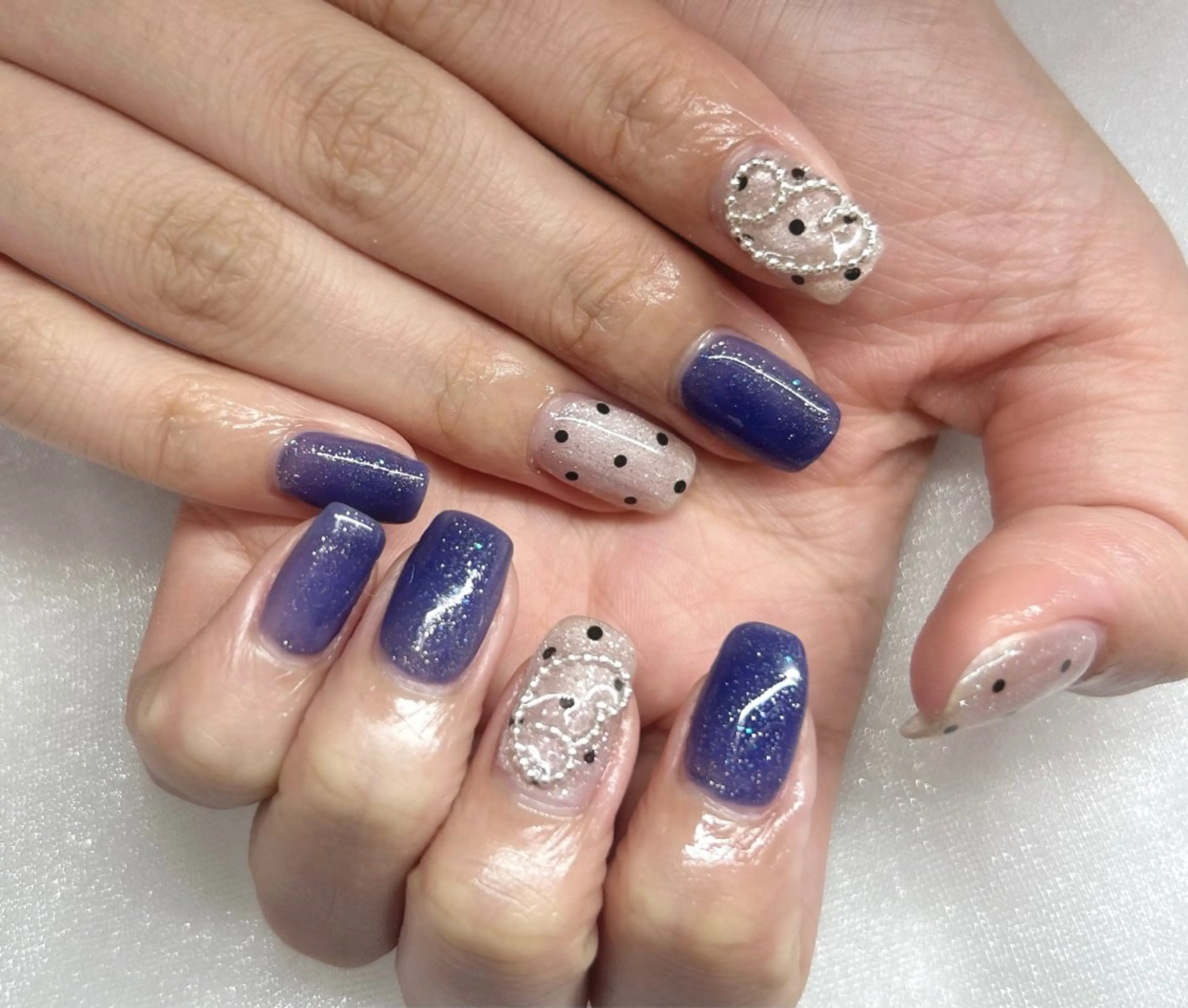 ネイル HENECY💞 SHIERIのネイルデザイン