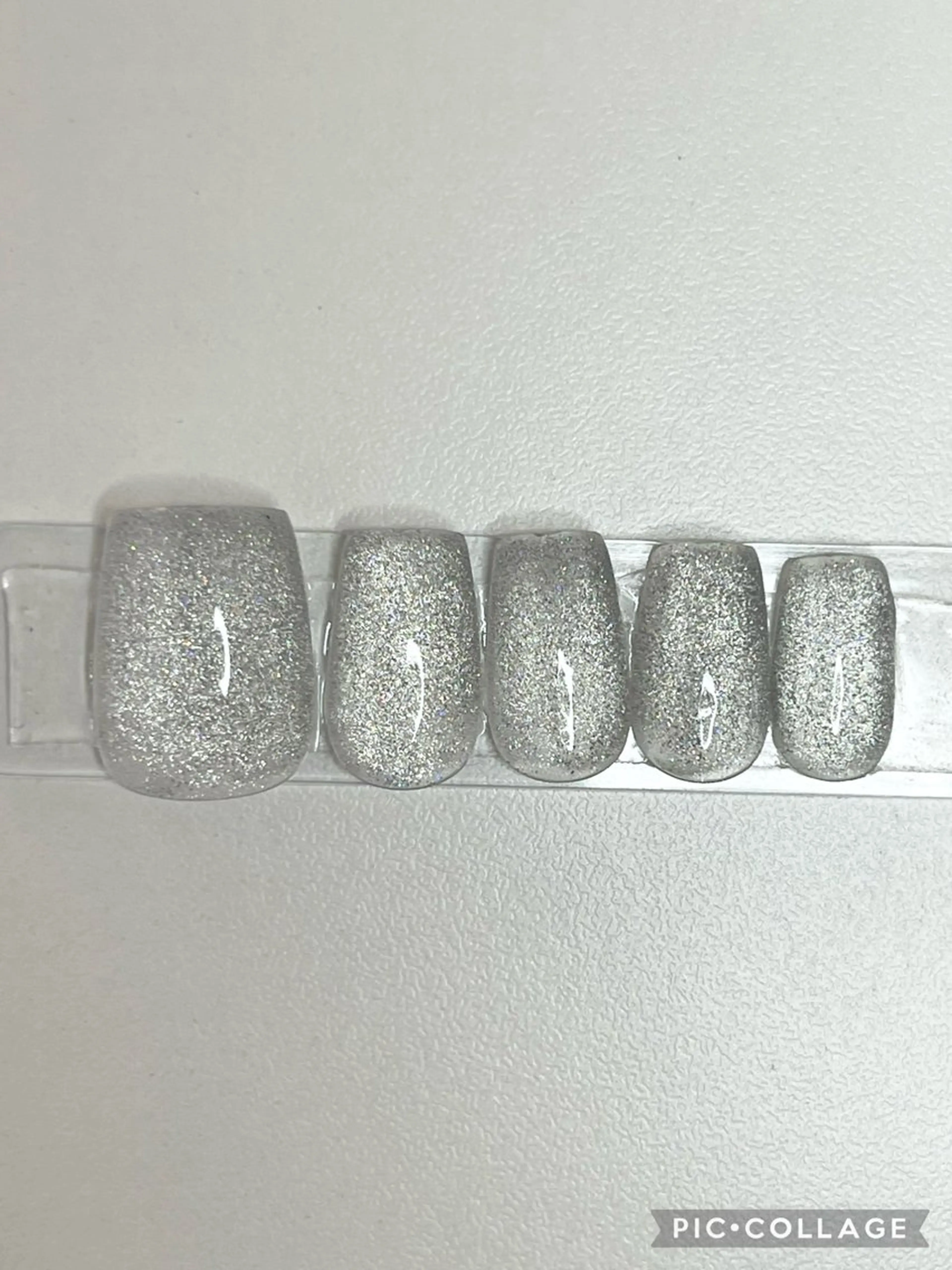 フットマグネットネイルの写真