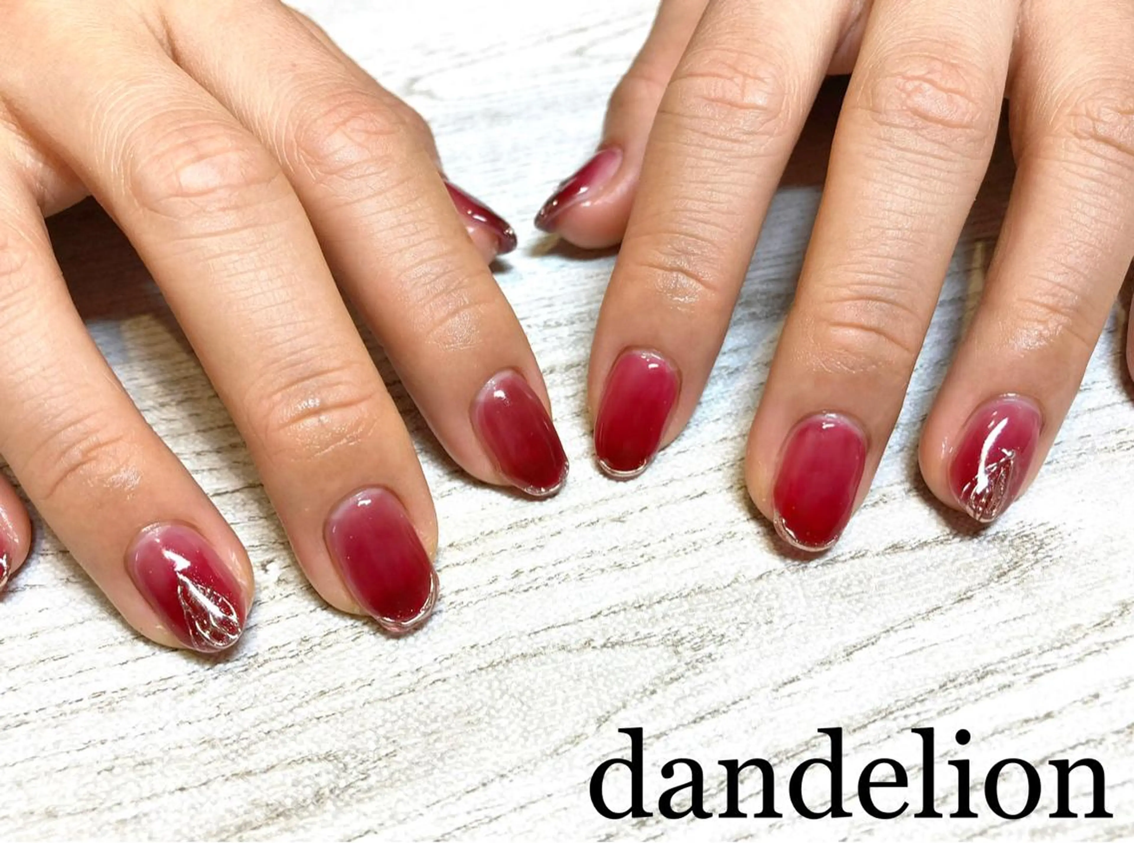 ネイル ハンドネイル ハンドケア dandelion ダンデライオンのネイルデザイン