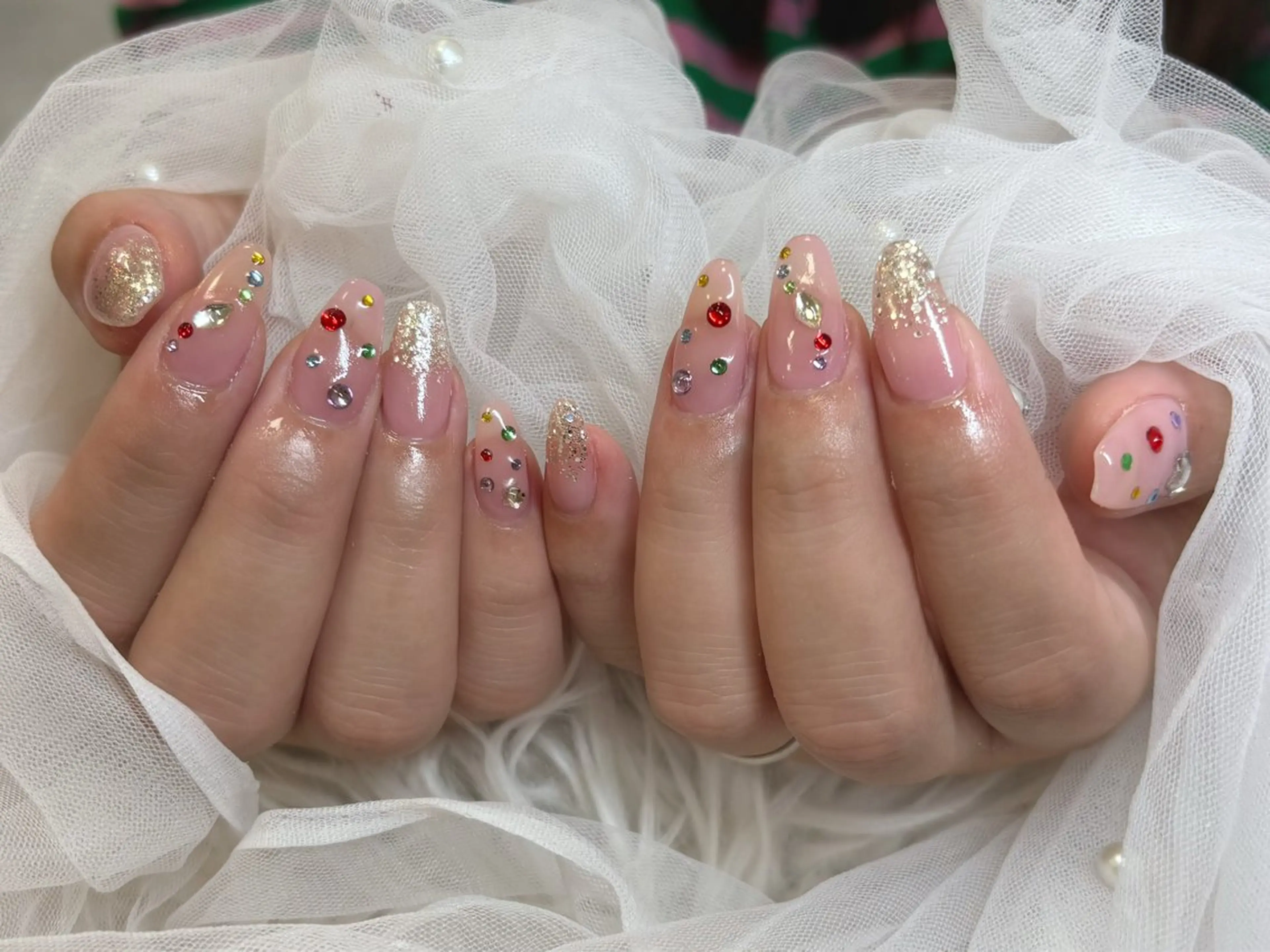 ネイル ハンドネイル フットネイル 小野 真優のネイルデザイン