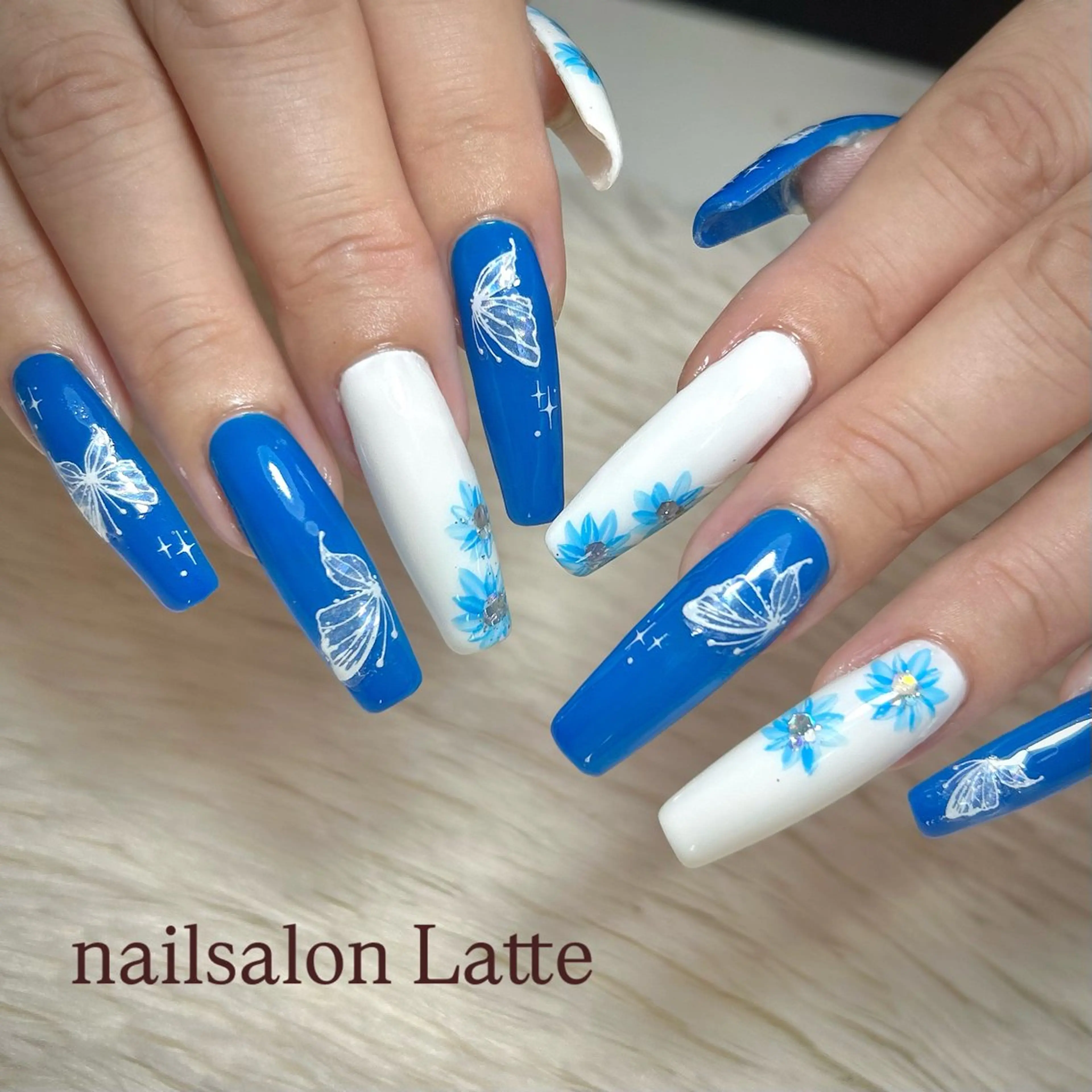 ネイル Nailsalon Latteのネイルデザイン