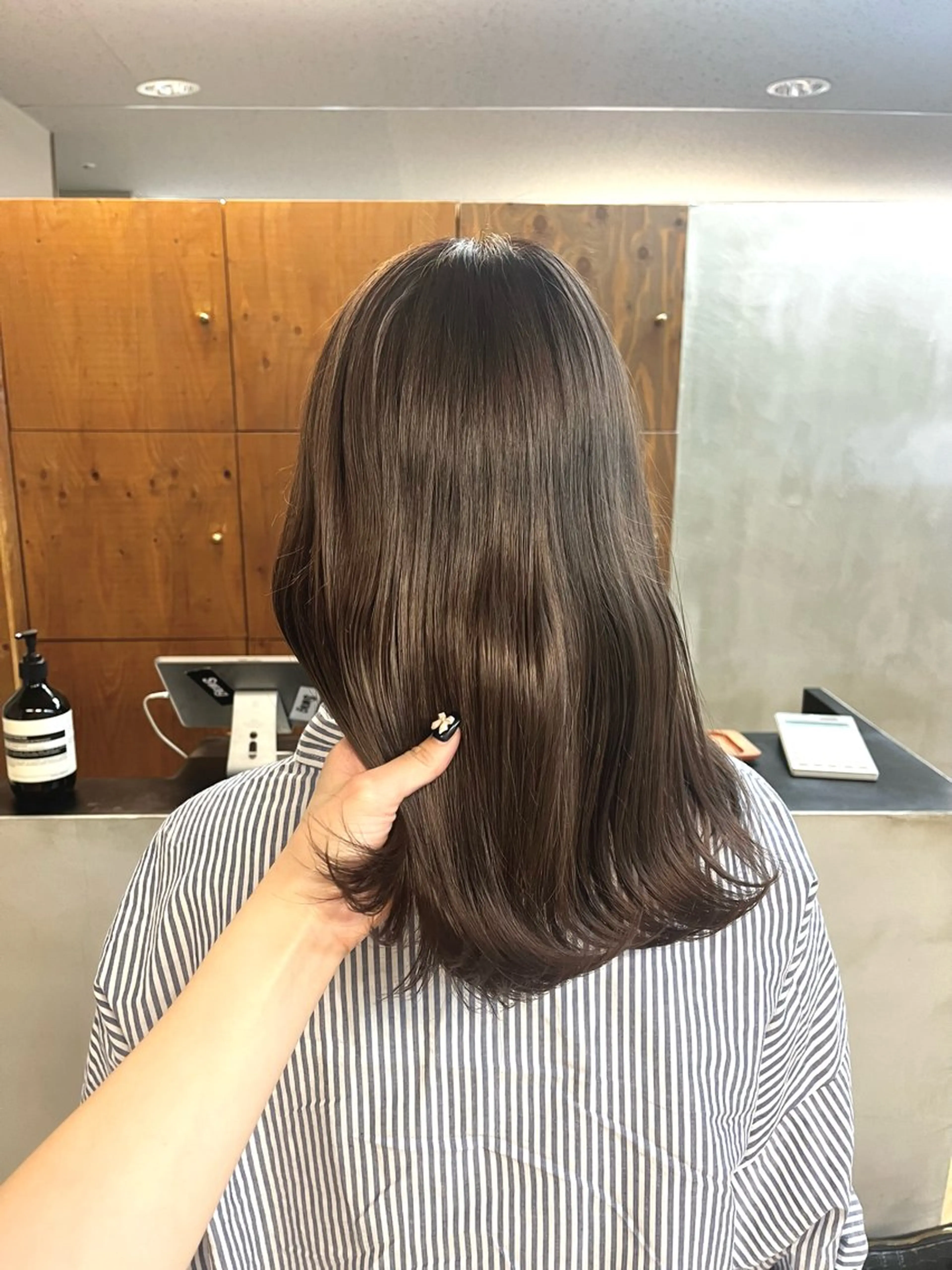 セミロング カラー ヘアアレンジ ブリーチ ダブルカラー ブリーチなしカラー ena/ブリーチなし 透明感・レイヤー🎀のヘアスタイル