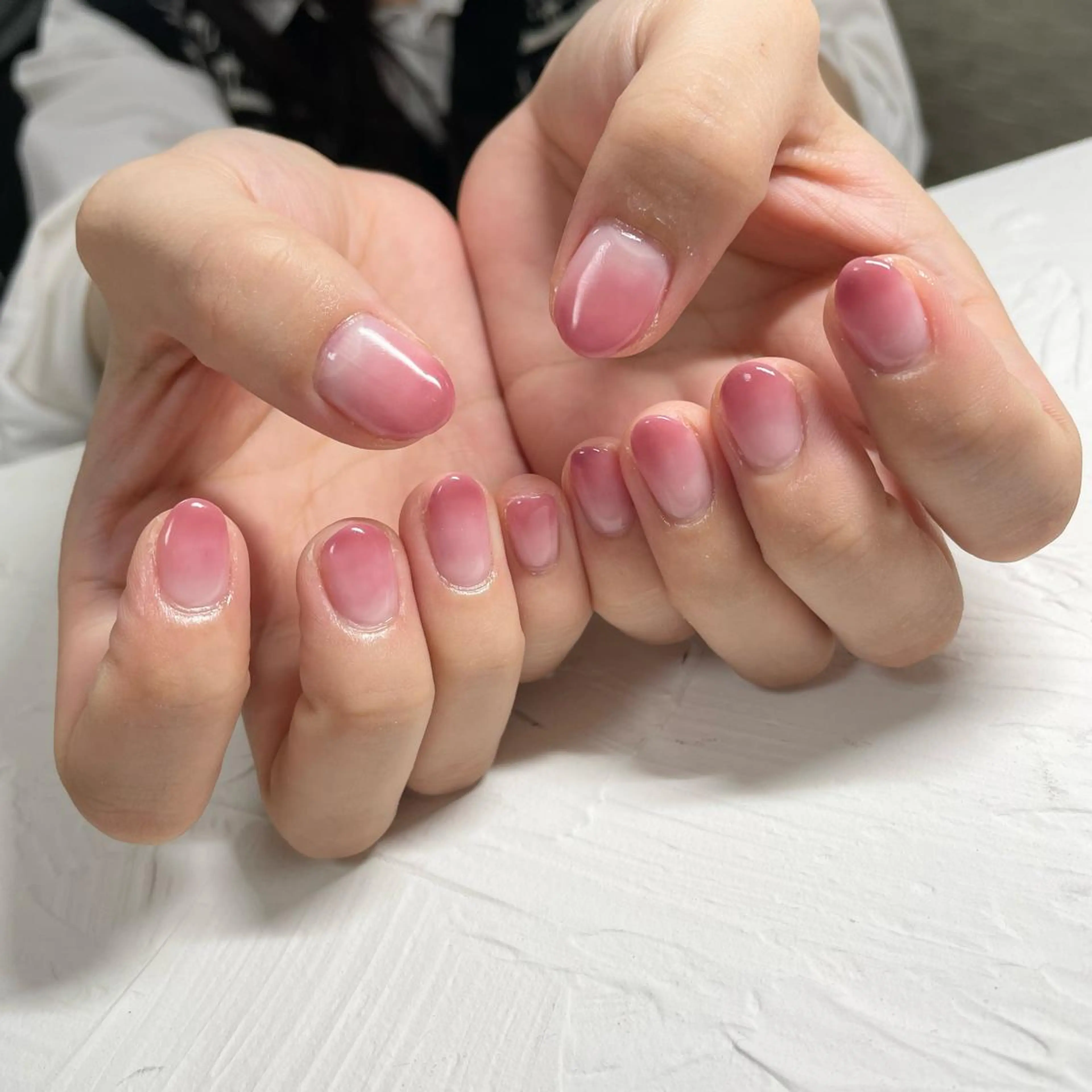 ハンドカラーグラデーション🧡🌈🌈(オフ有)の写真