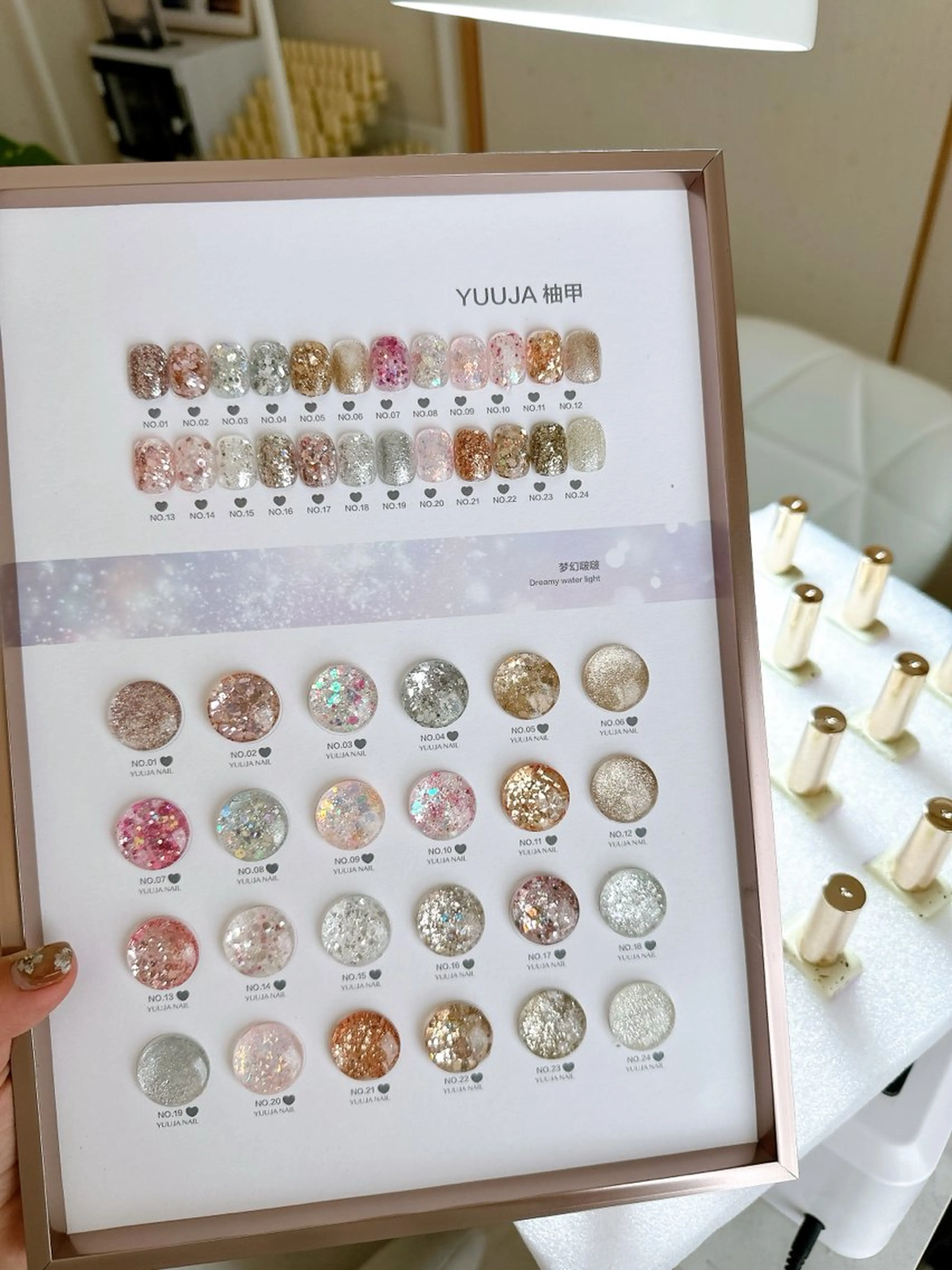 ネイル ラメ(グリッター) Moon Nailsのネイルデザイン