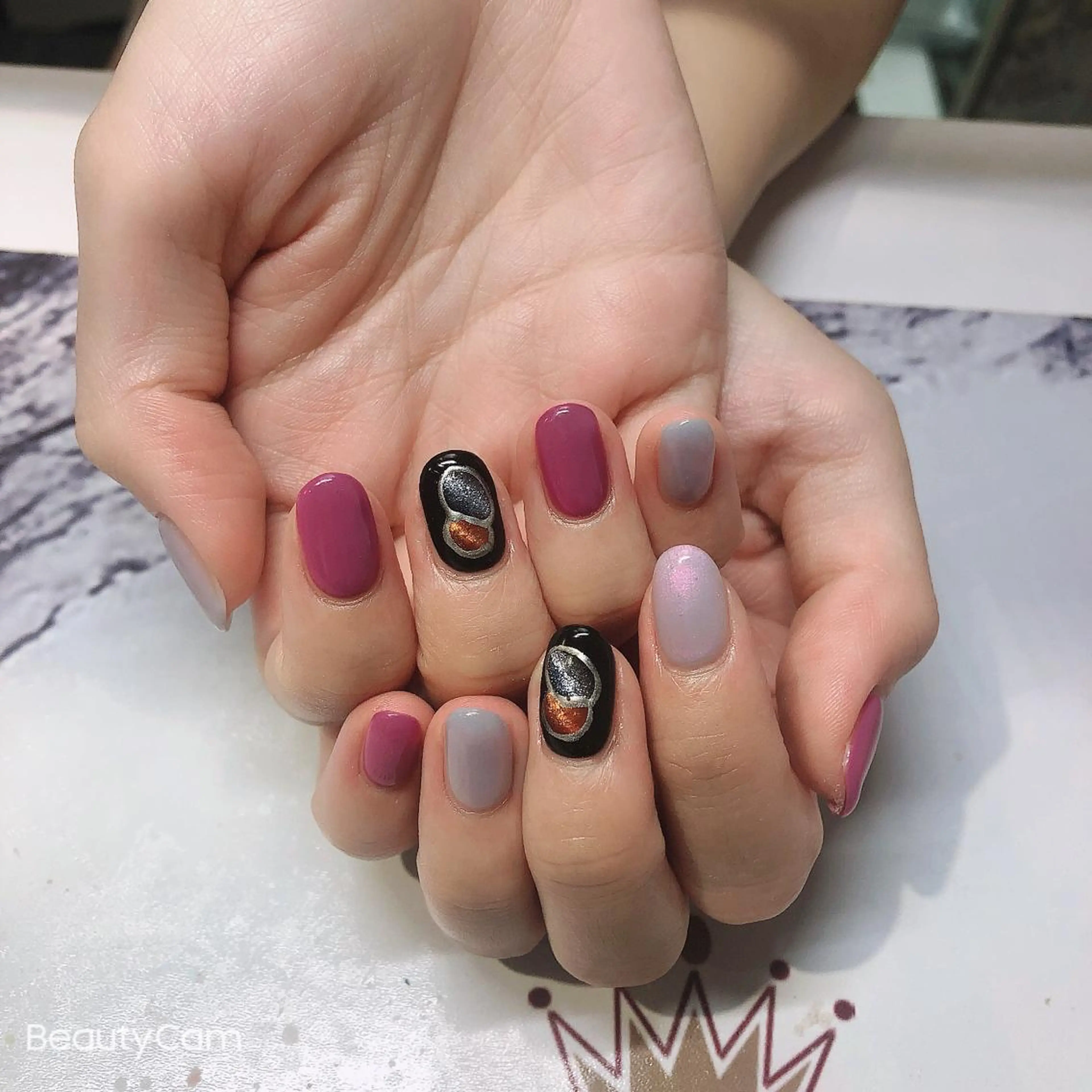 ネイル ガレンドウ 白澤 愛子のネイルデザイン