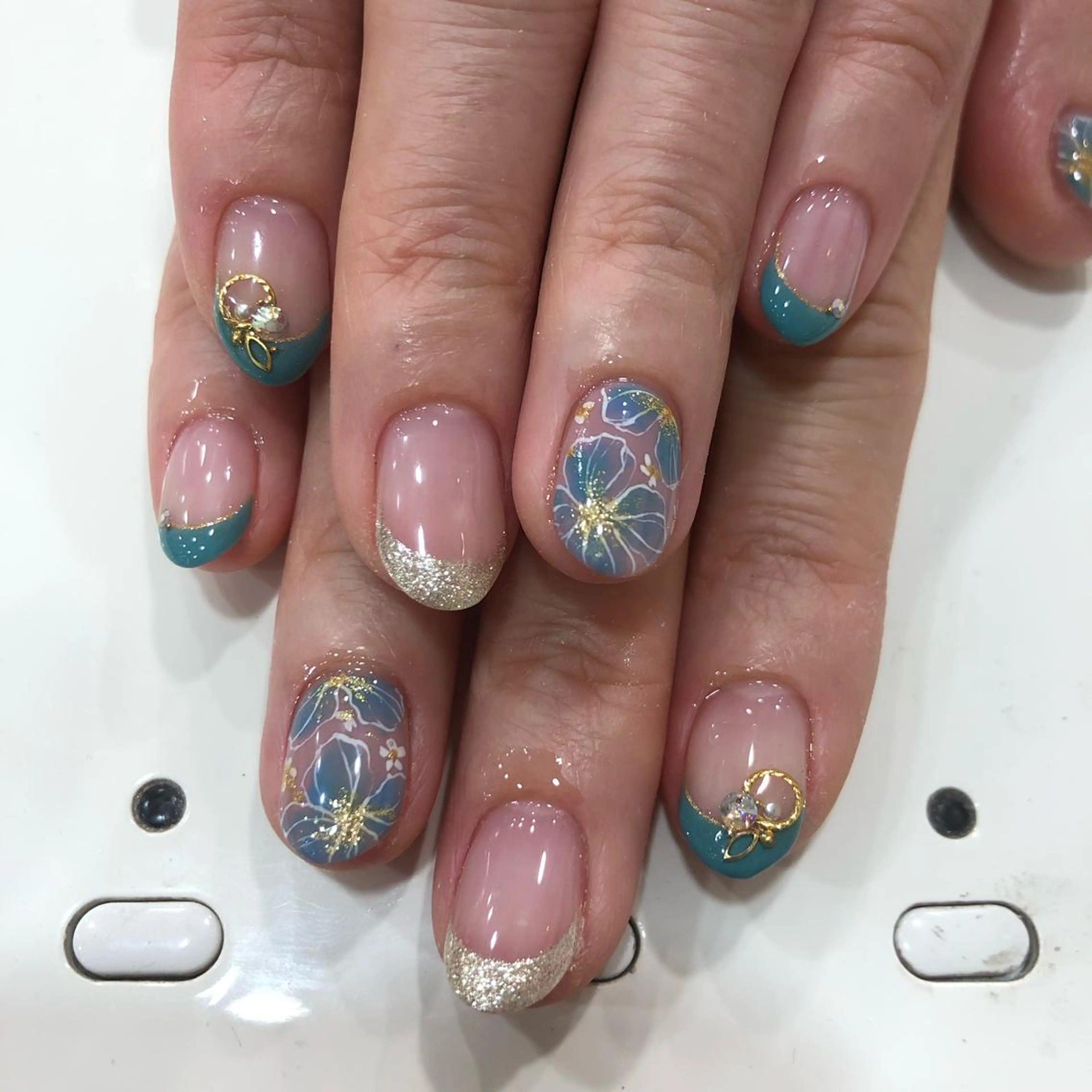 ネイル 坂本 萌のネイルデザイン