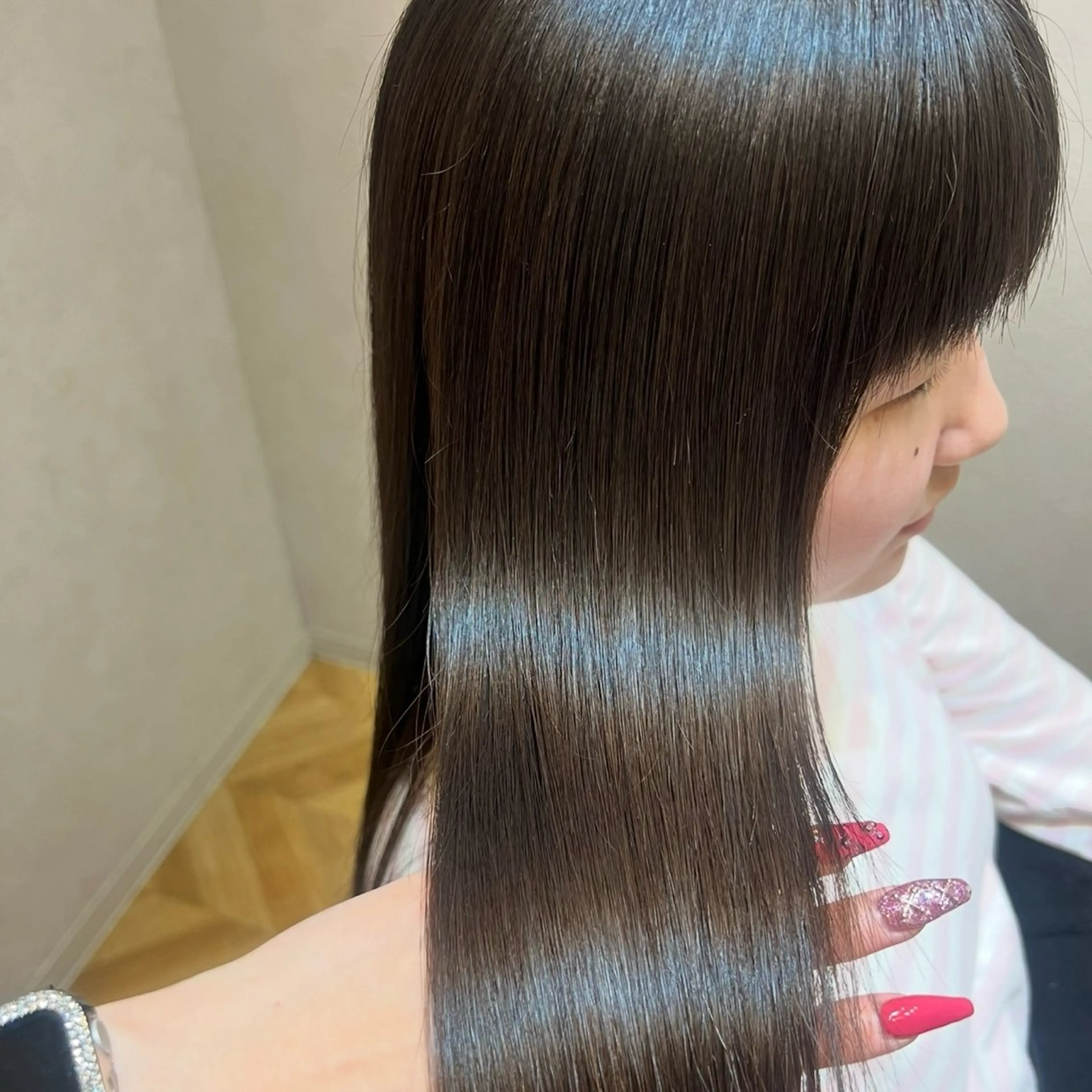 ロング 濱野 梨奈のヘアスタイル