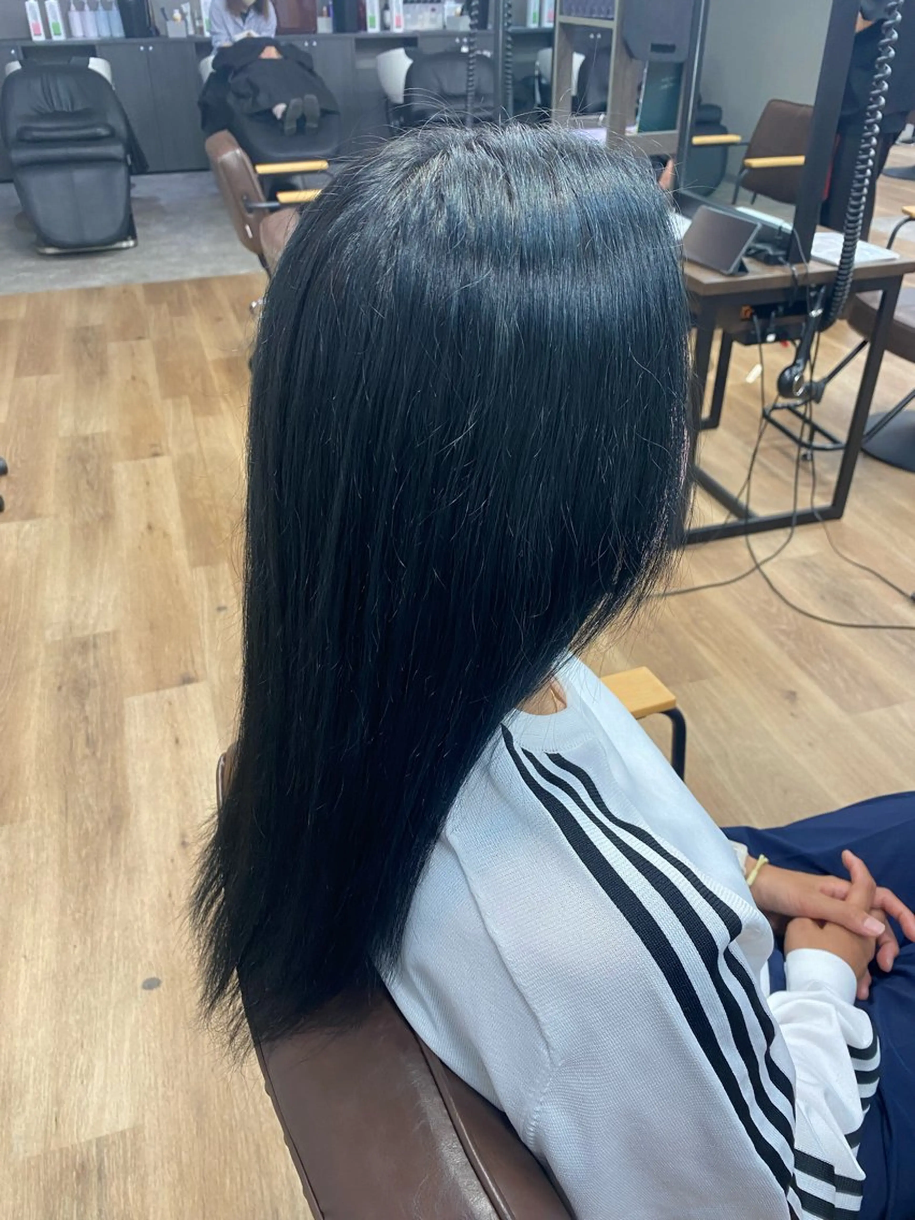 ロング カラー 黒髪 ブルーカラー ブルーブラック A.casa 藤原のヘアスタイル