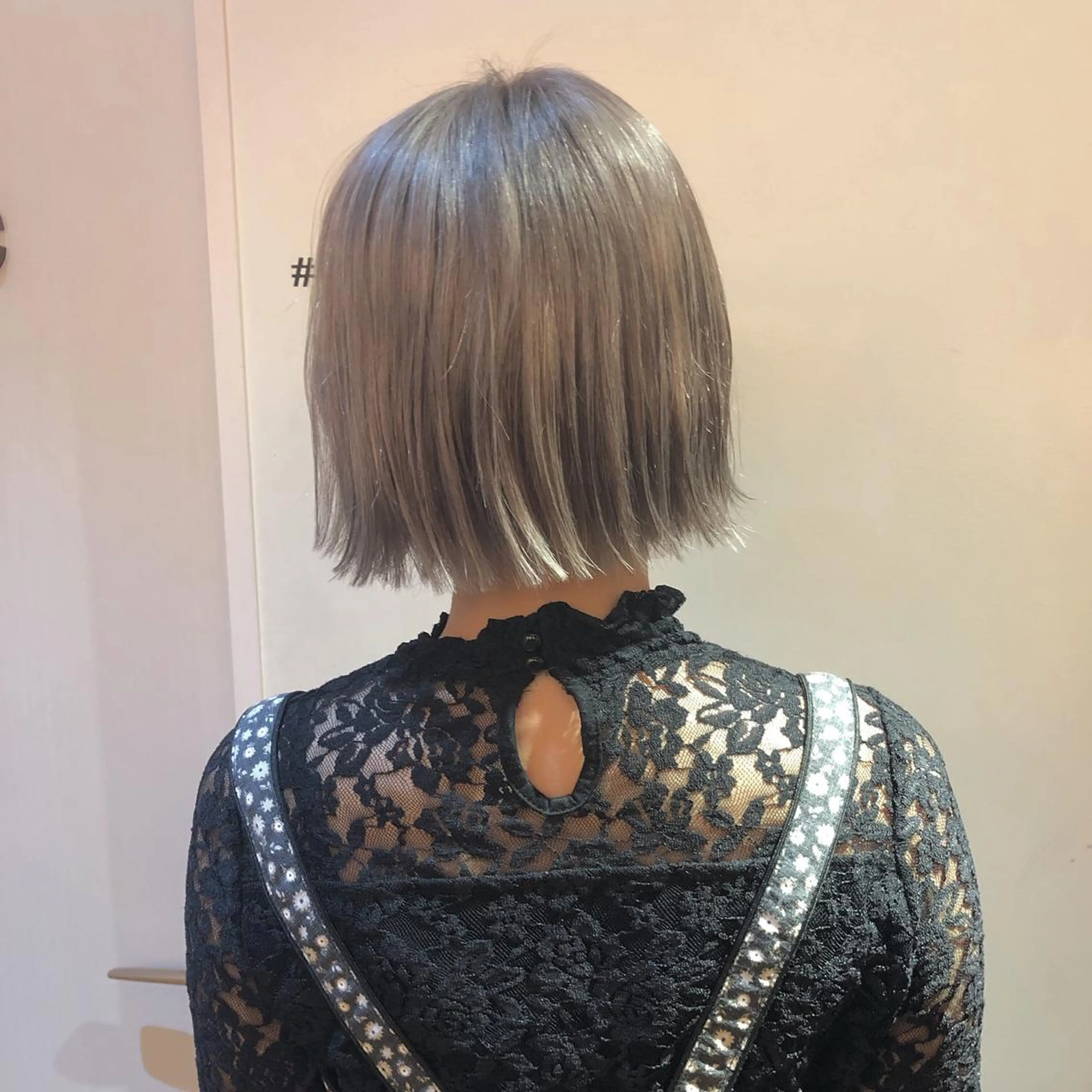 ショート ヘアカラー 🌸ハイトーン 新田 廉 🌸のヘアスタイル