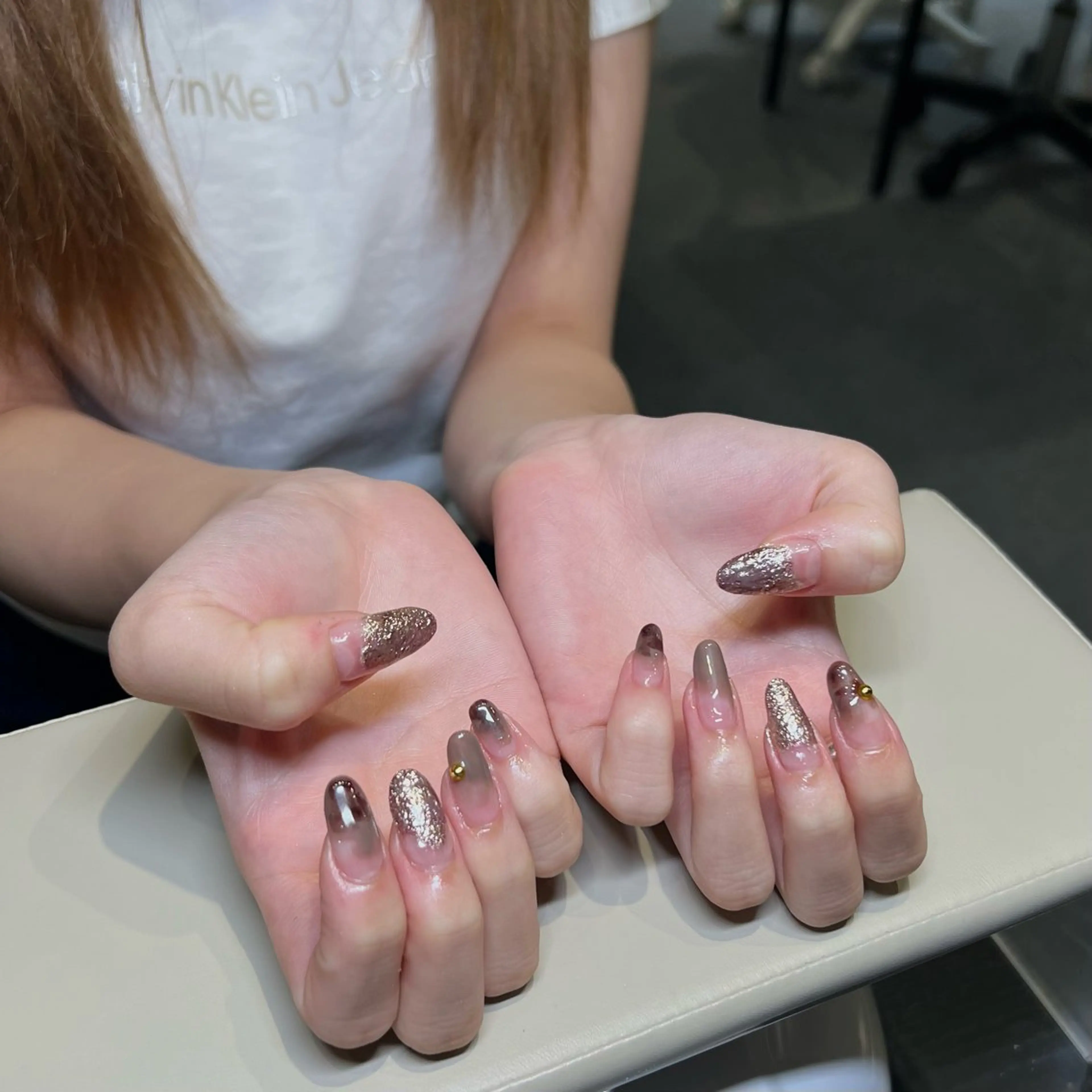 ネイル アートネイル ブラウン ニュアンスネイル i Ayakaのネイルデザイン