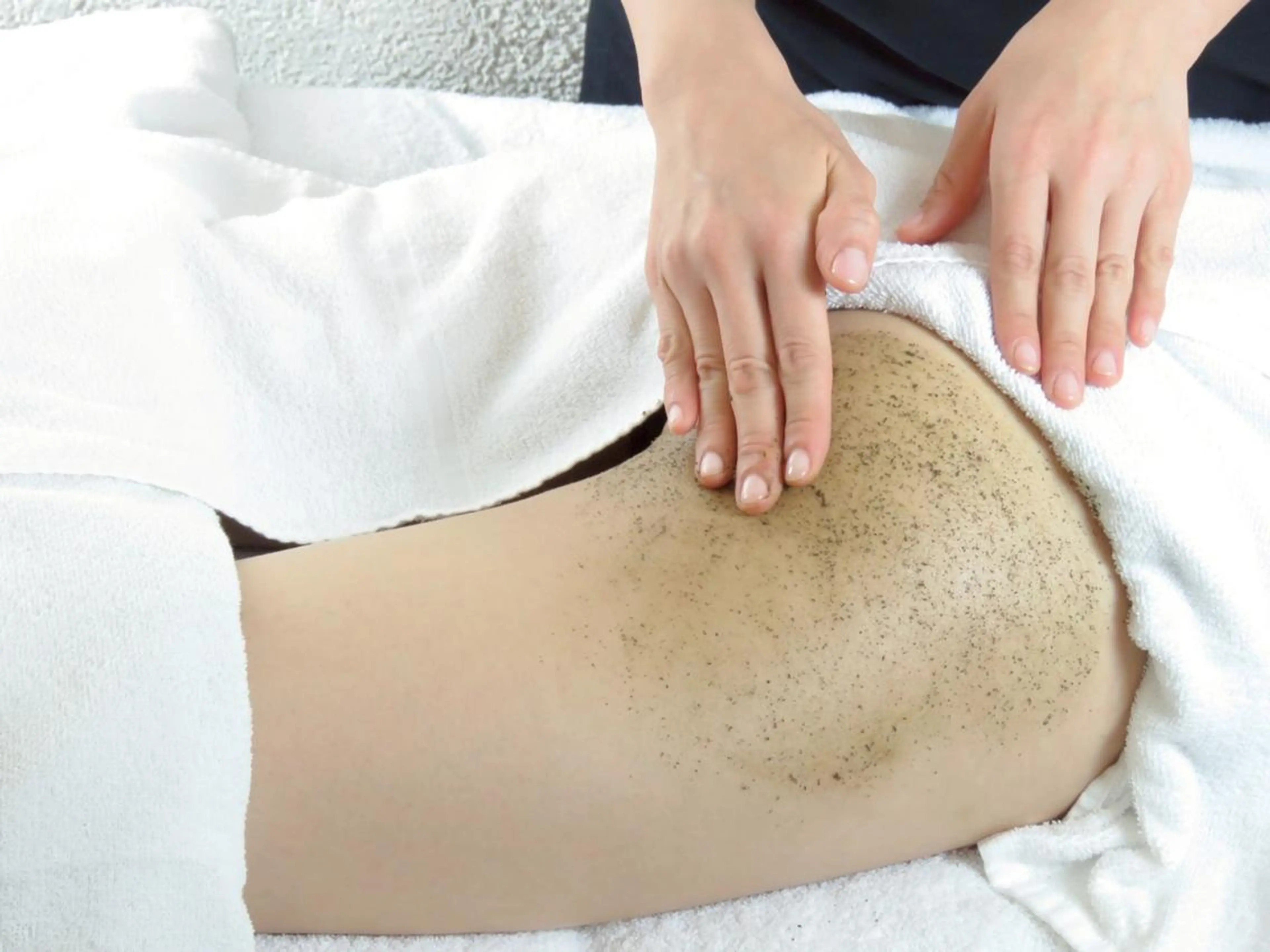 学割U24限定！口コミ必須　ヒップ陶肌ハーブピーリング 3,980円の写真