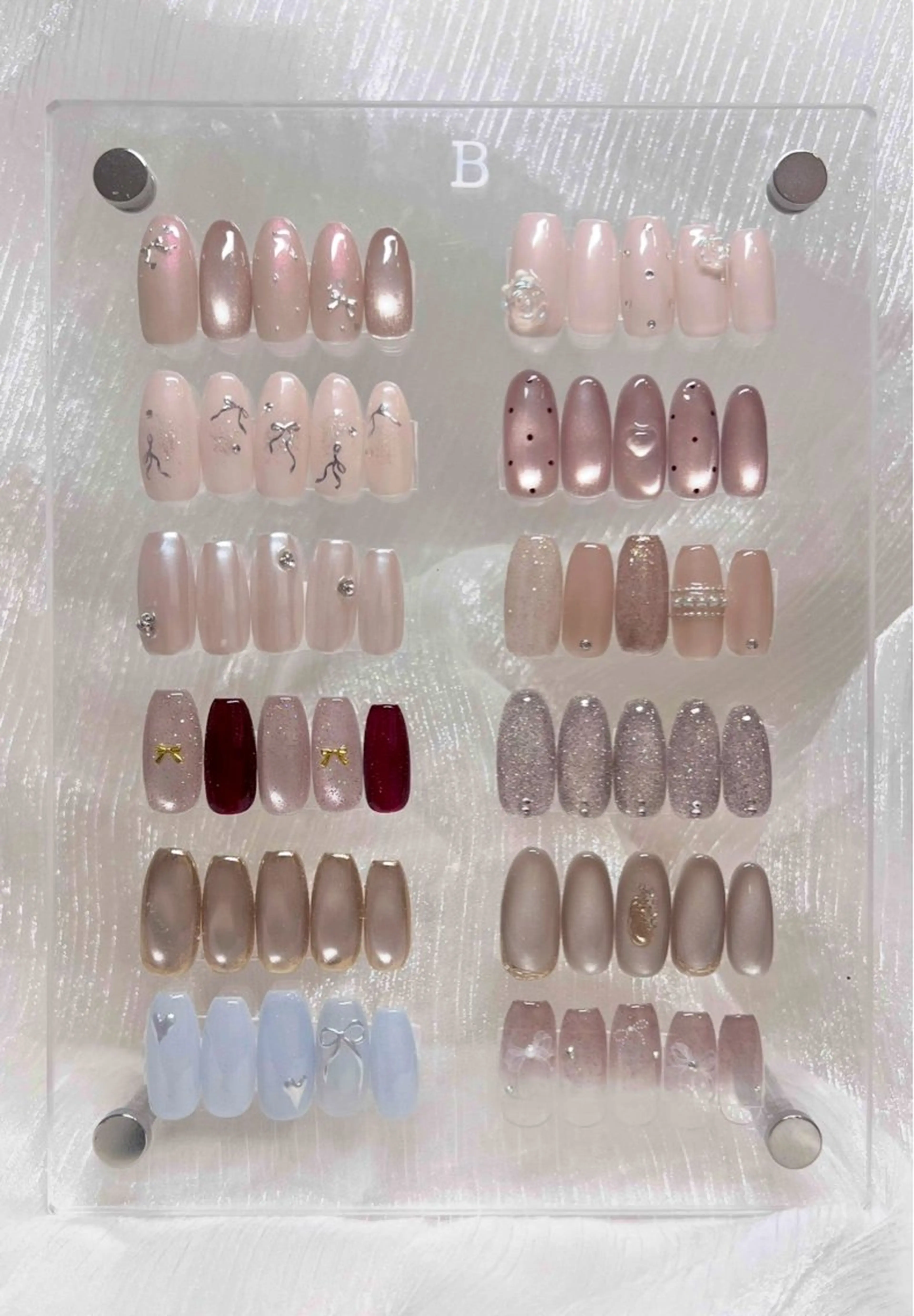 【平日割】［オフあり］初回オフ無料♡ジェル定額デザインBコース(※19:00枠は割引適用外となります)の写真