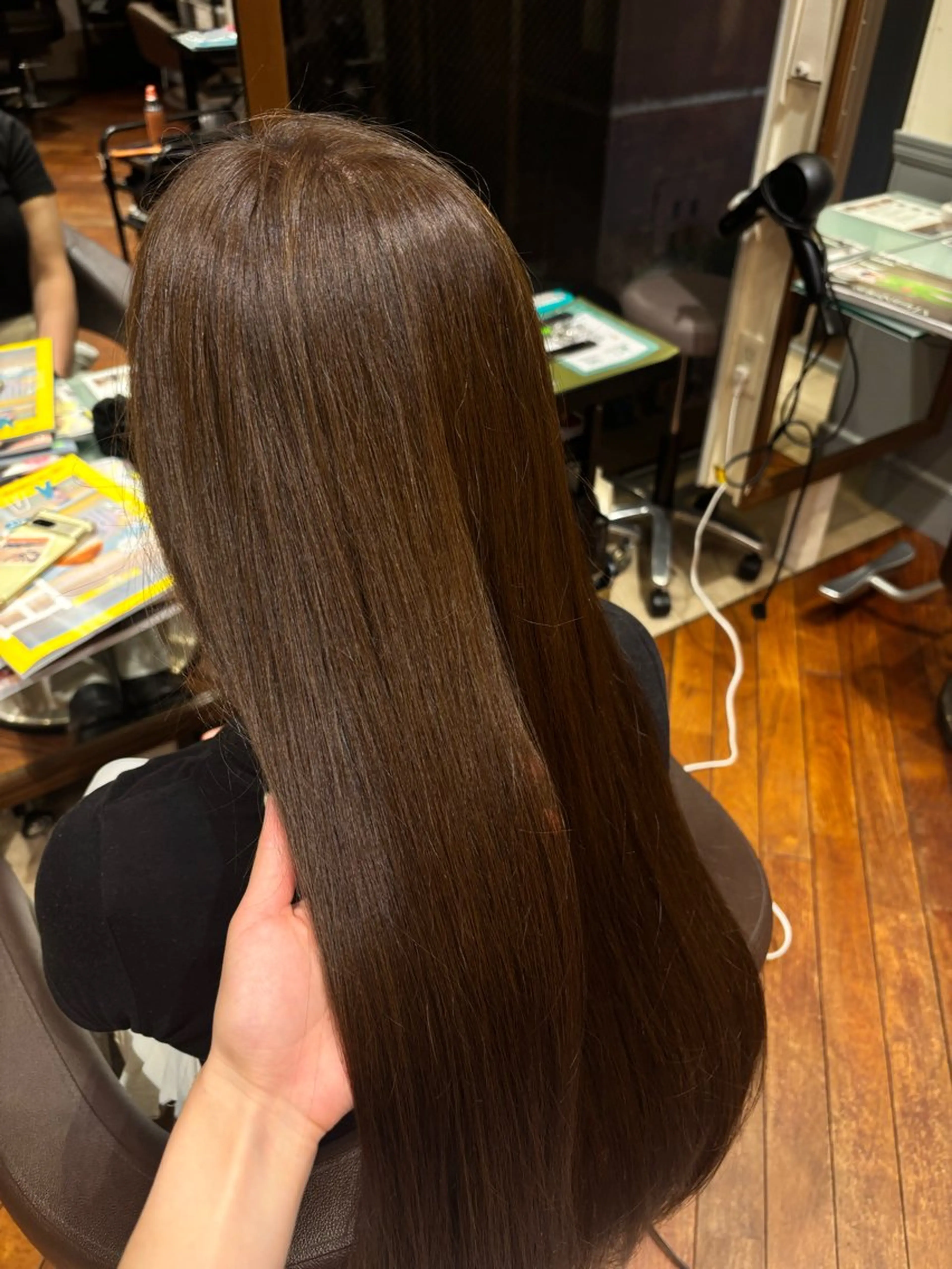 ロング 小西 莉央のヘアスタイル