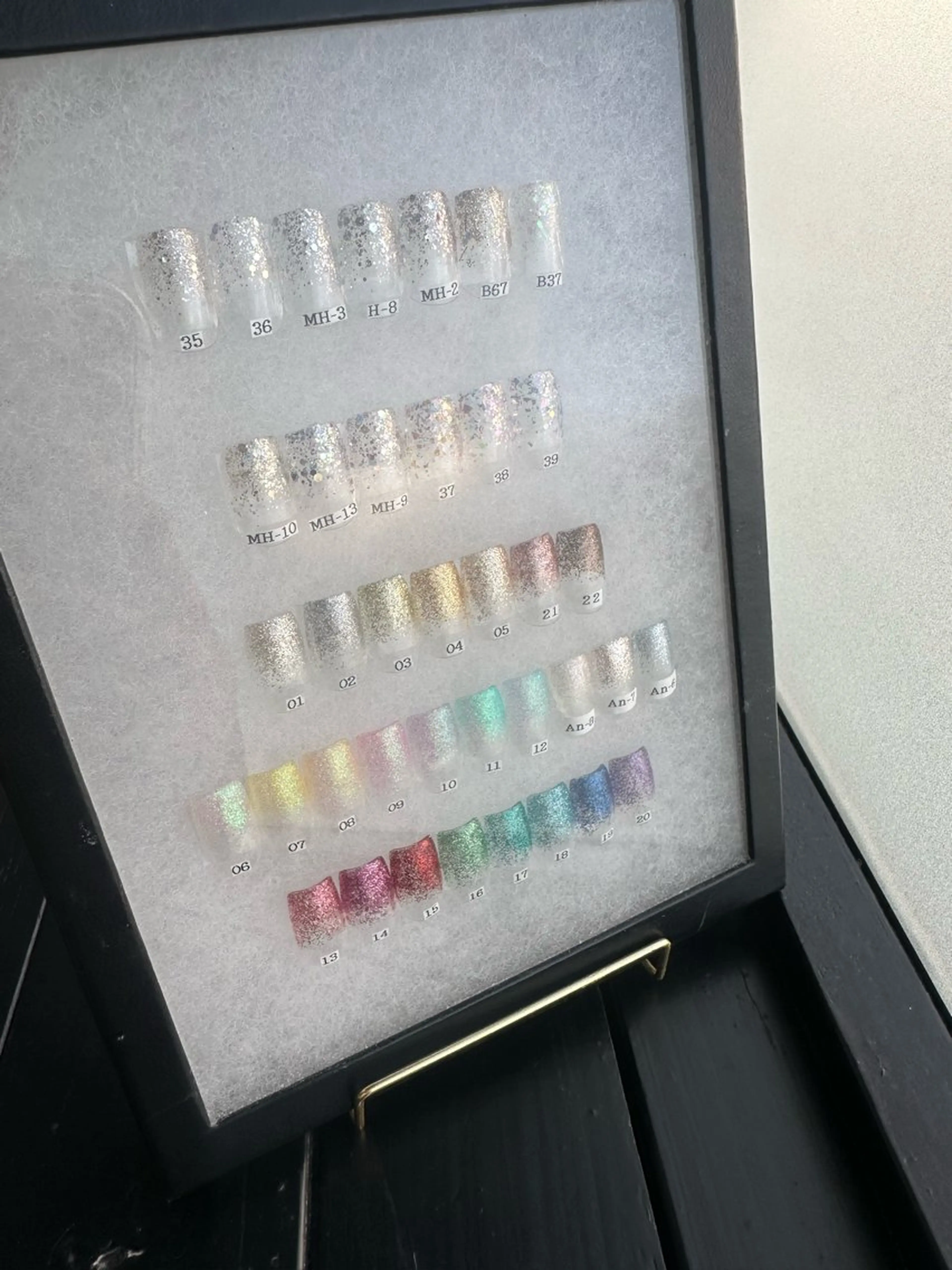 ネイル グラデーション ラメ(グリッター) ラメグラデーション miu_ Gemiesのネイルデザイン