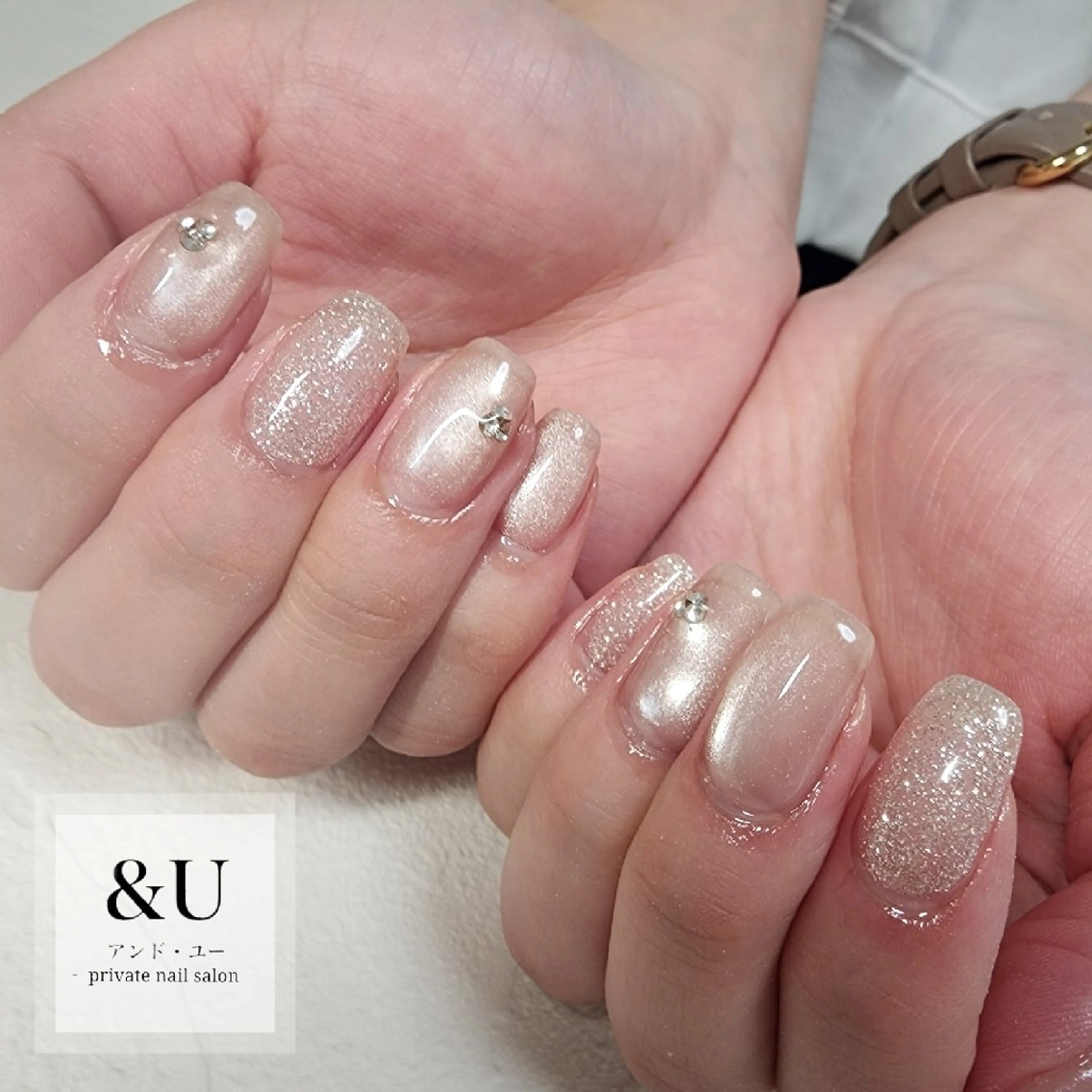 ネイル フラッシュネイル ロングネイル マグネットネイル ストーンネイル ハンドネイル ＆Ｕ (アンド・ユー)のネイルデザイン