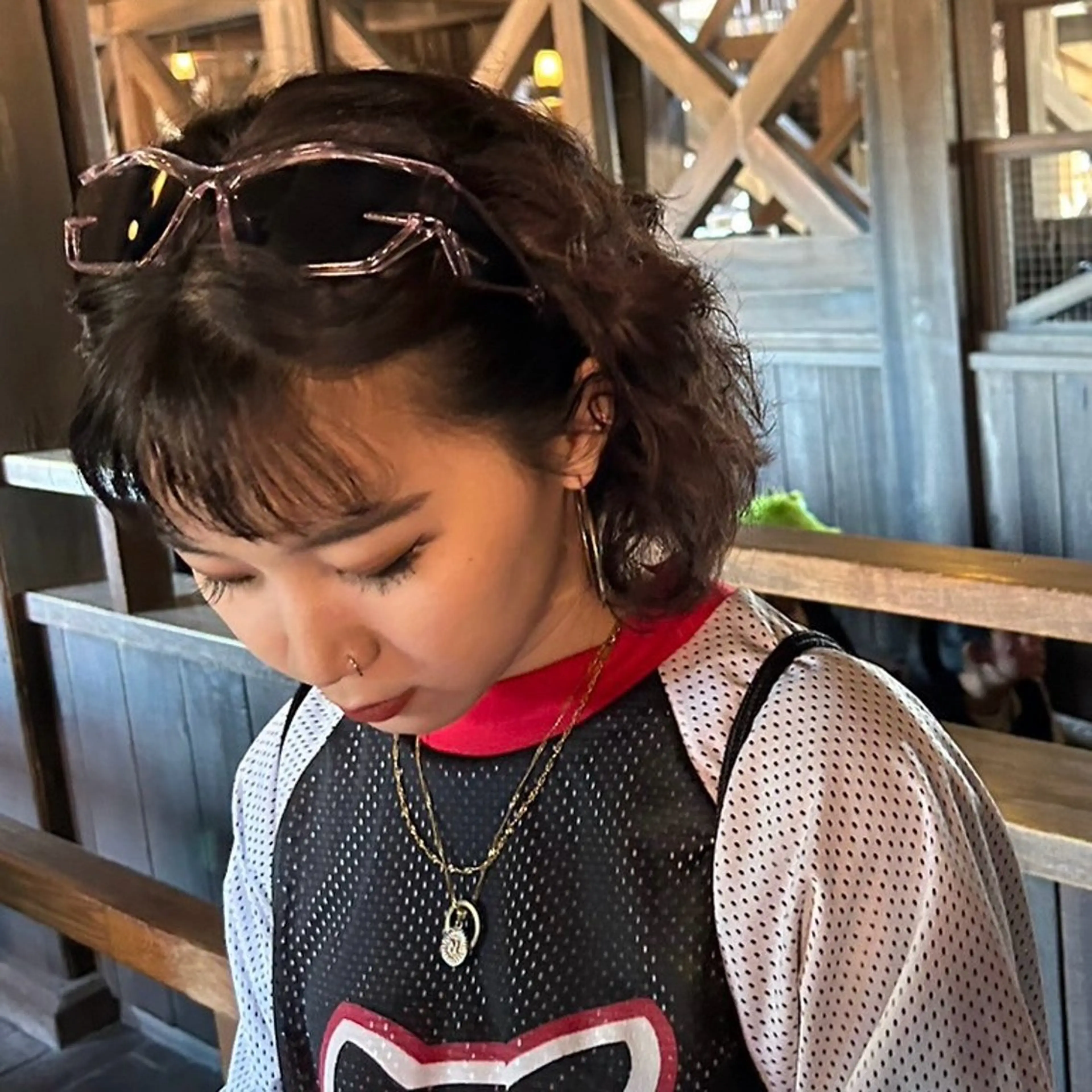 ショート カット パーマ 艶カラー/レイヤー /メンズ/マツエクのヘアスタイル