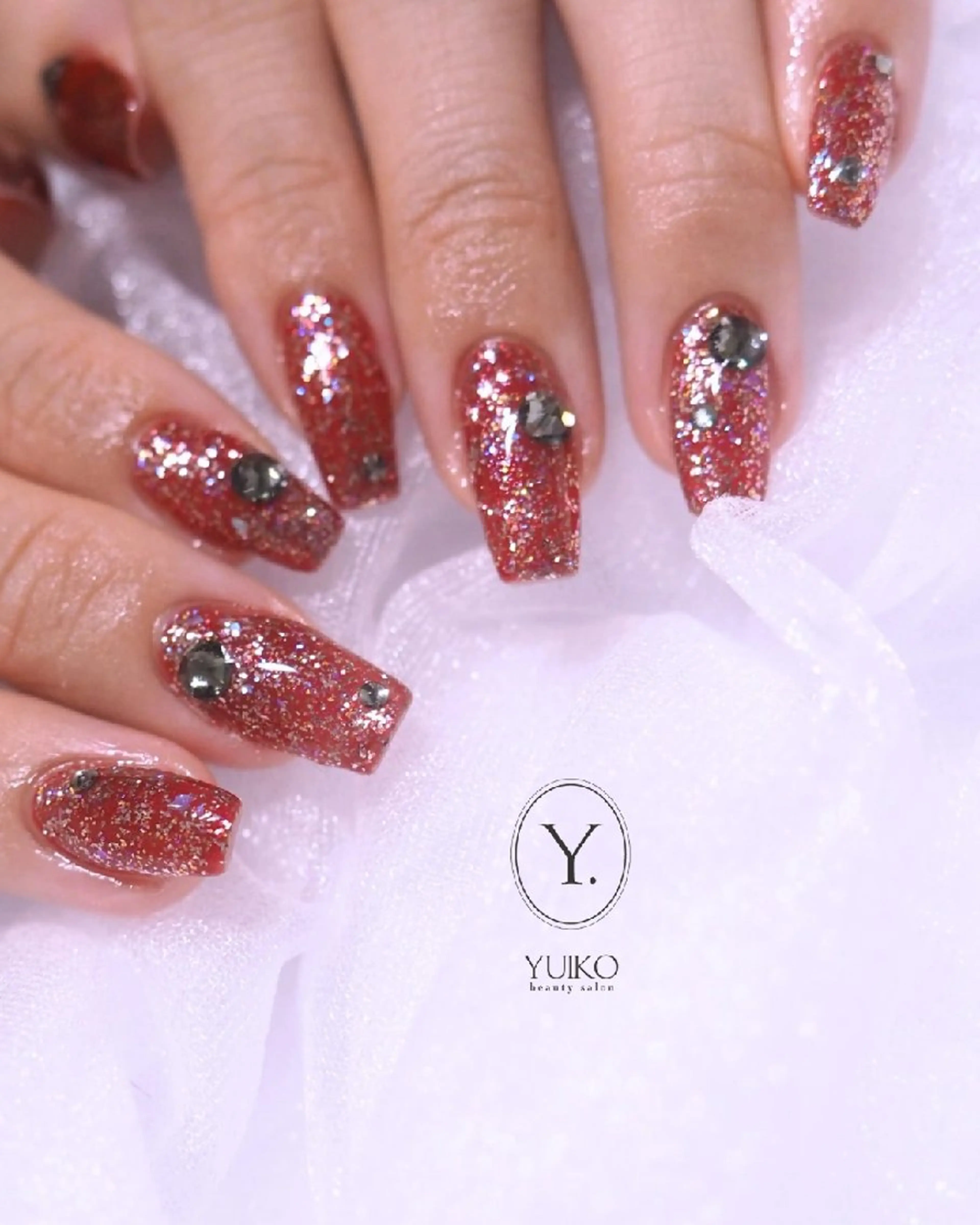 ネイル キラキラネイル ハンドネイル YUIKO _nail のネイルデザイン