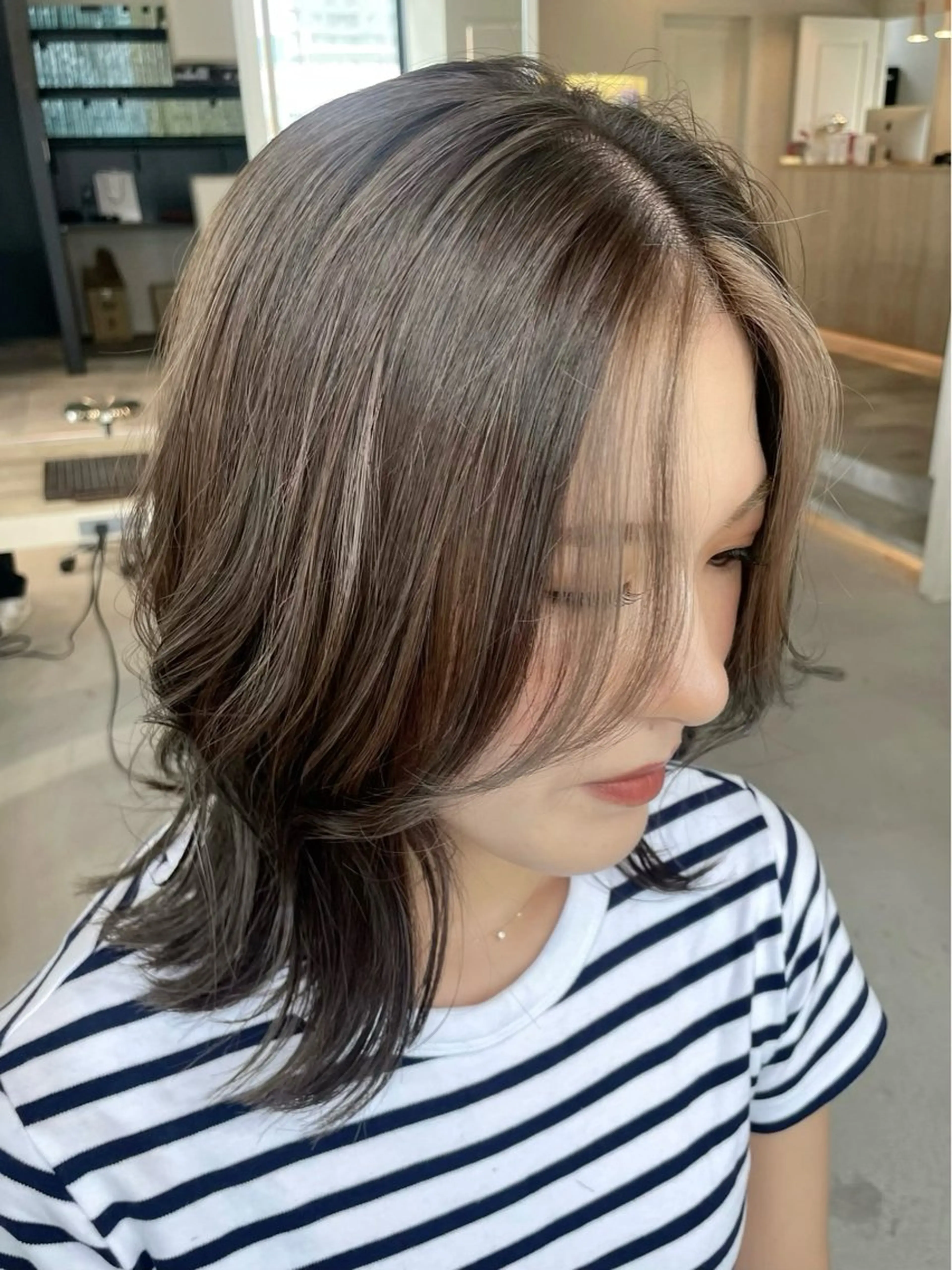 ミディアム カラー ミストバング  フェイスフレーミング AKI 🐉のヘアスタイル