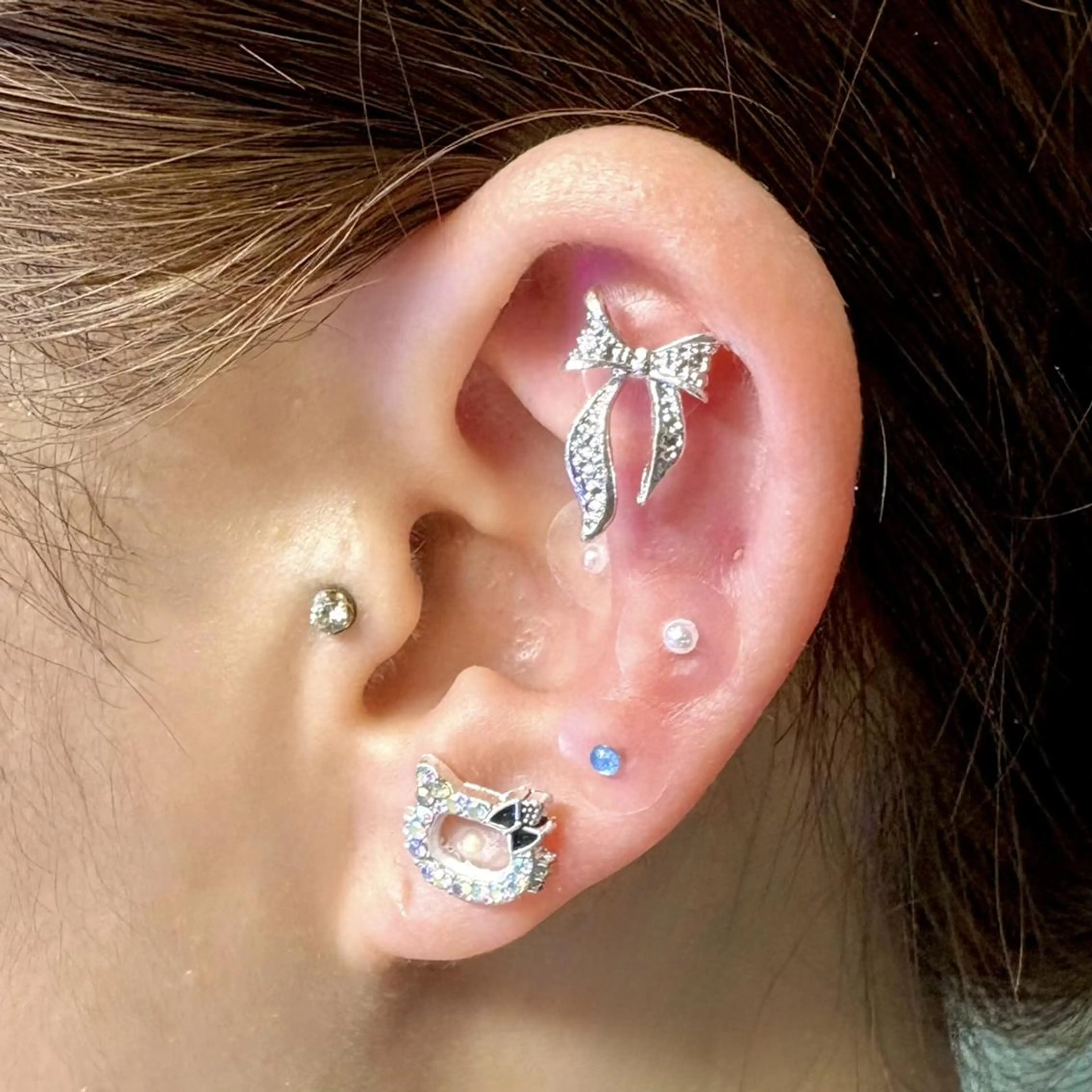 💎耳つぼジュエリー10粒迄💎¥2200(10粒追加毎に+\1100)の写真