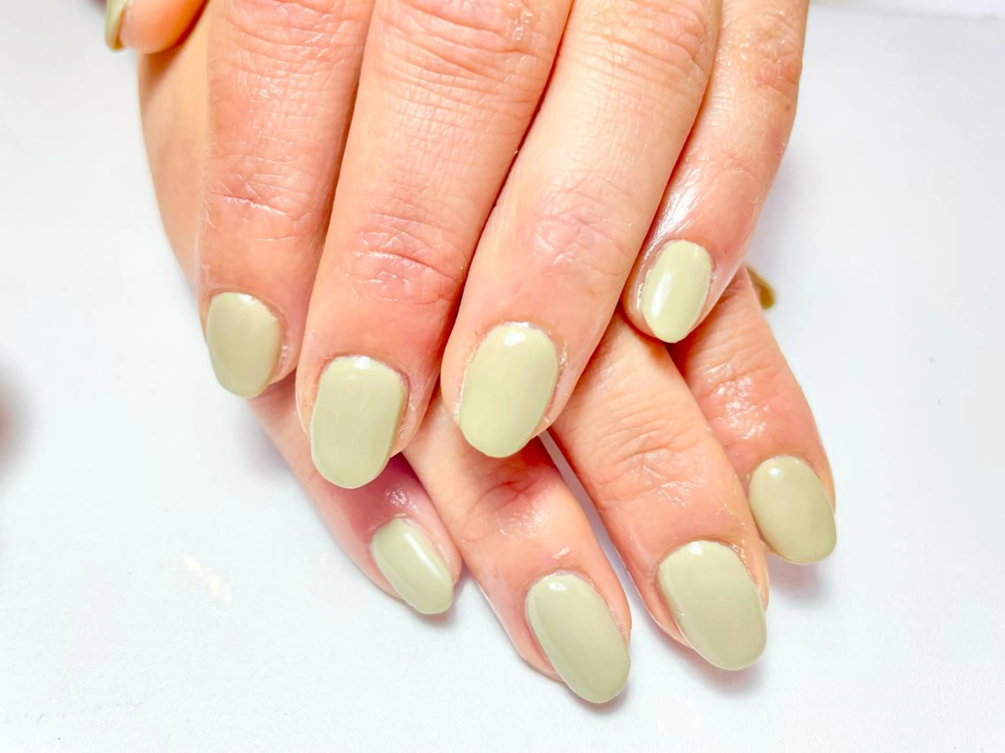 ネイル マットネイル ワンカラーネイル ピスタチオネイル シンプルネイル nail salon Libertyのネイルデザイン