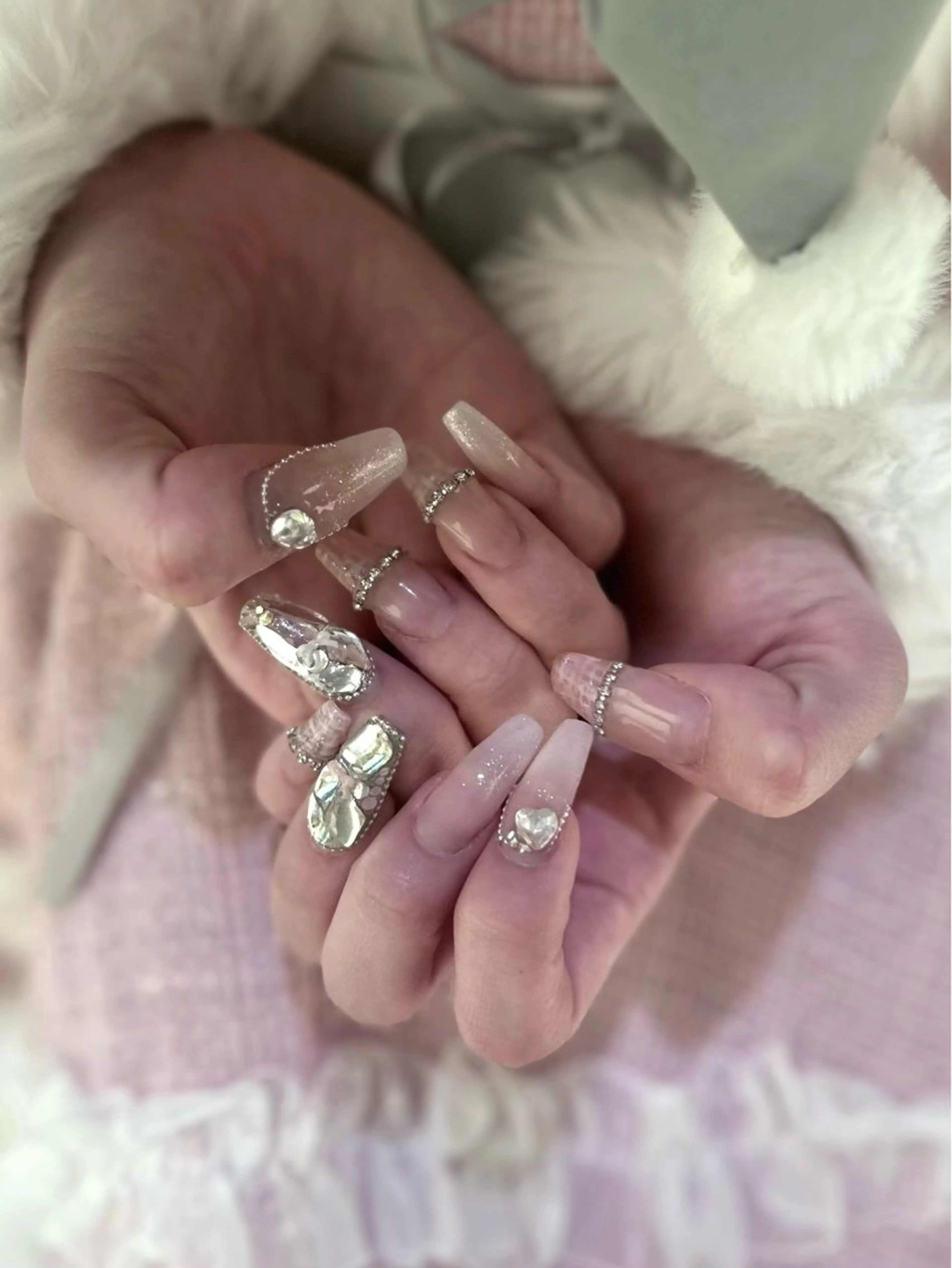 ネイル 岸 柚花のネイルデザイン