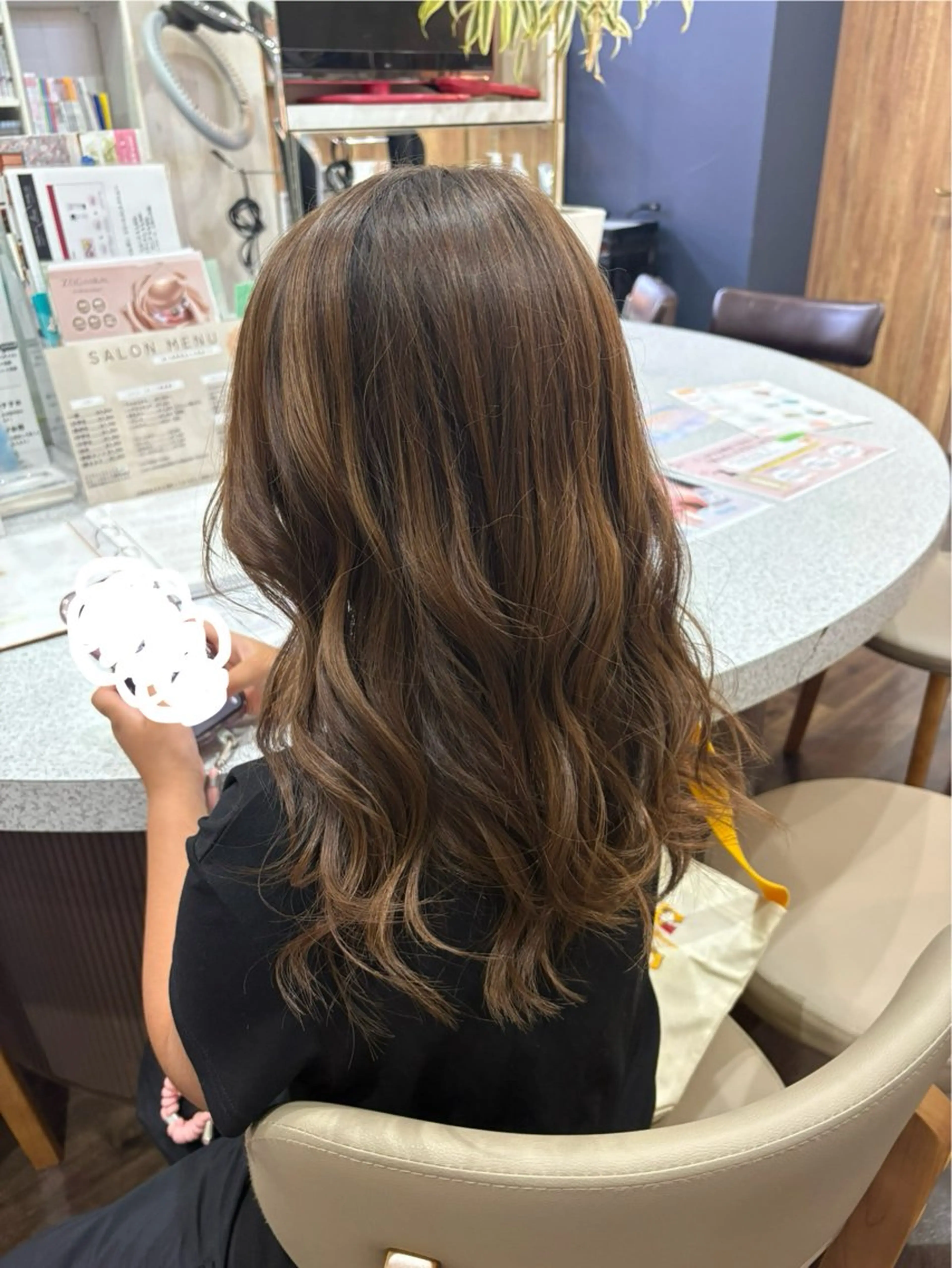 セミロング HITSTUDIO ハルカのヘアスタイル