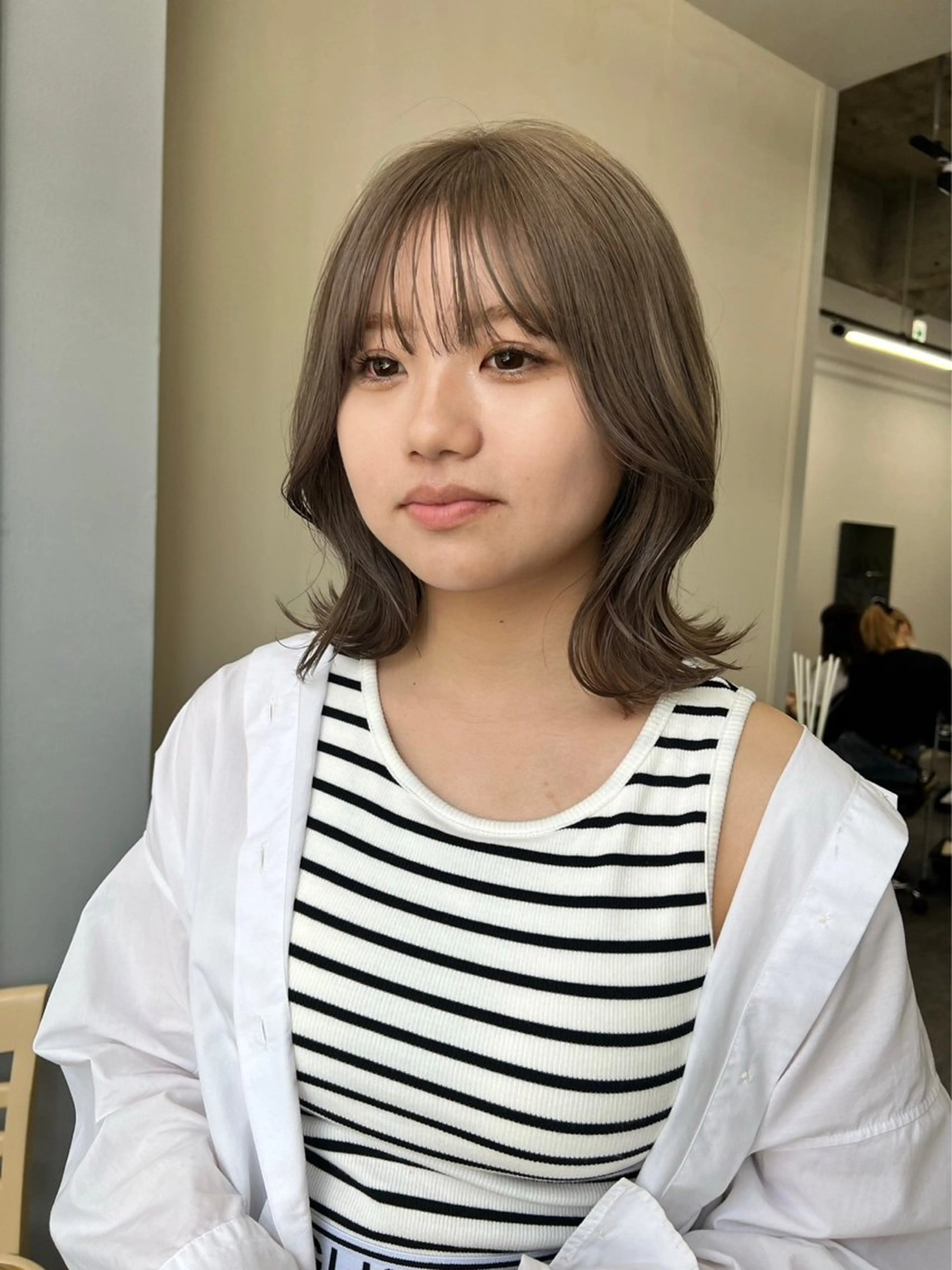 ミディアム くびれヘア トリートメント CHORD 四条河原町駅店　髪質改善&韓国風&ハイトーンカラー所属・けいと髪質改善 全年齢リピート多数のヘアスタイル