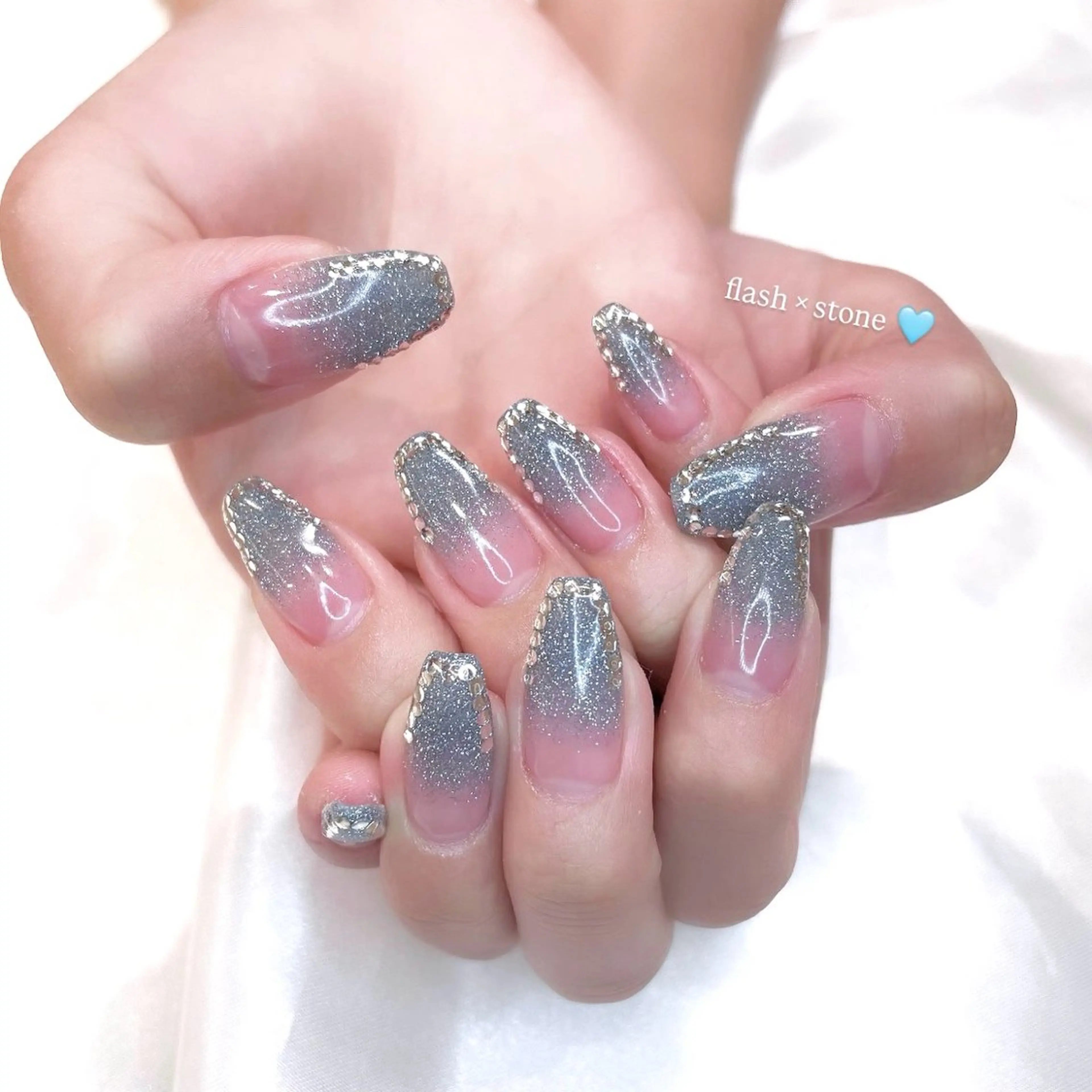 ネイル フラッシュネイル ストーンネイル ハンドネイル Tsuki🌙/渋谷 /パラジェルのネイルデザイン