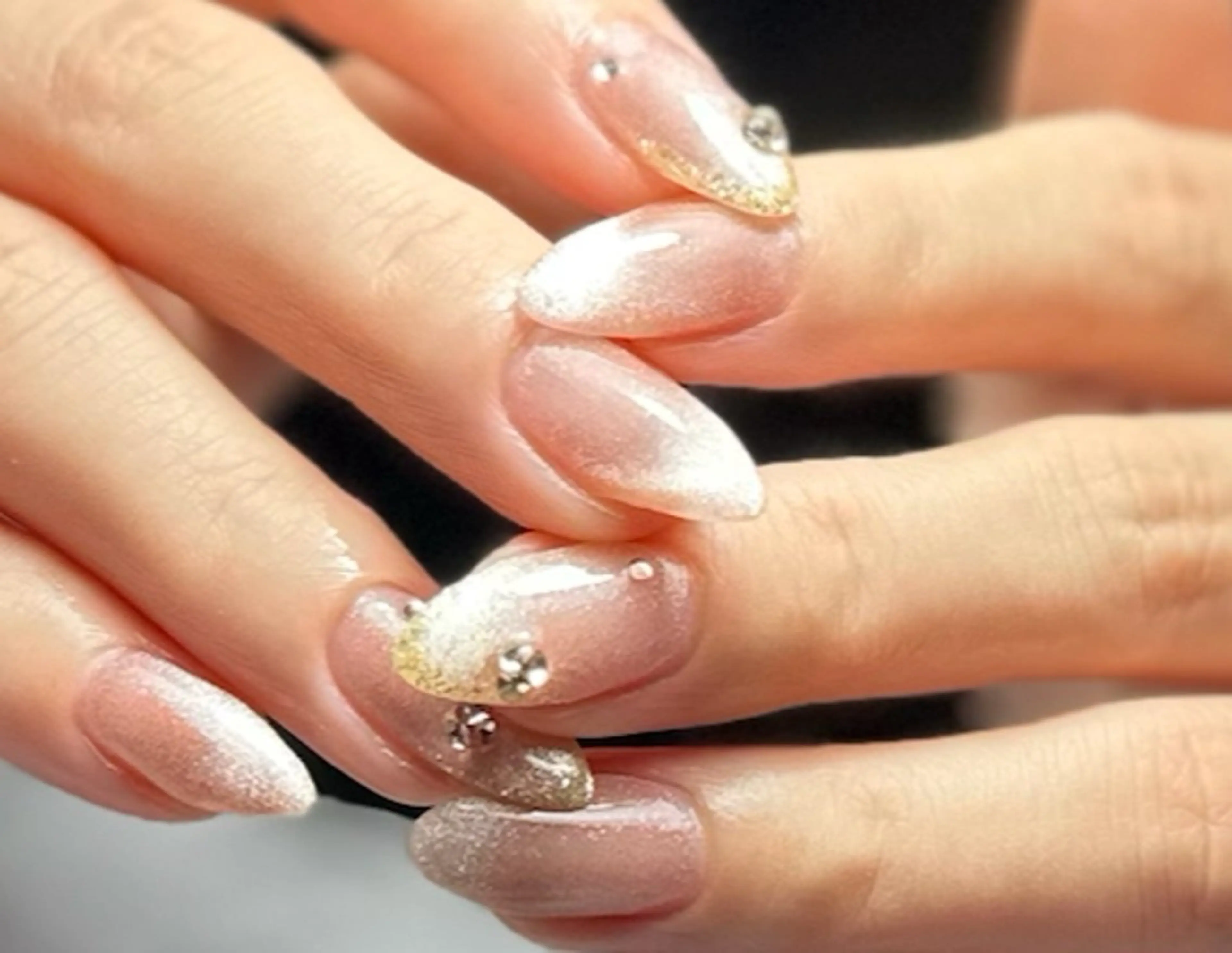 ネイル 新山 聖のネイルデザイン