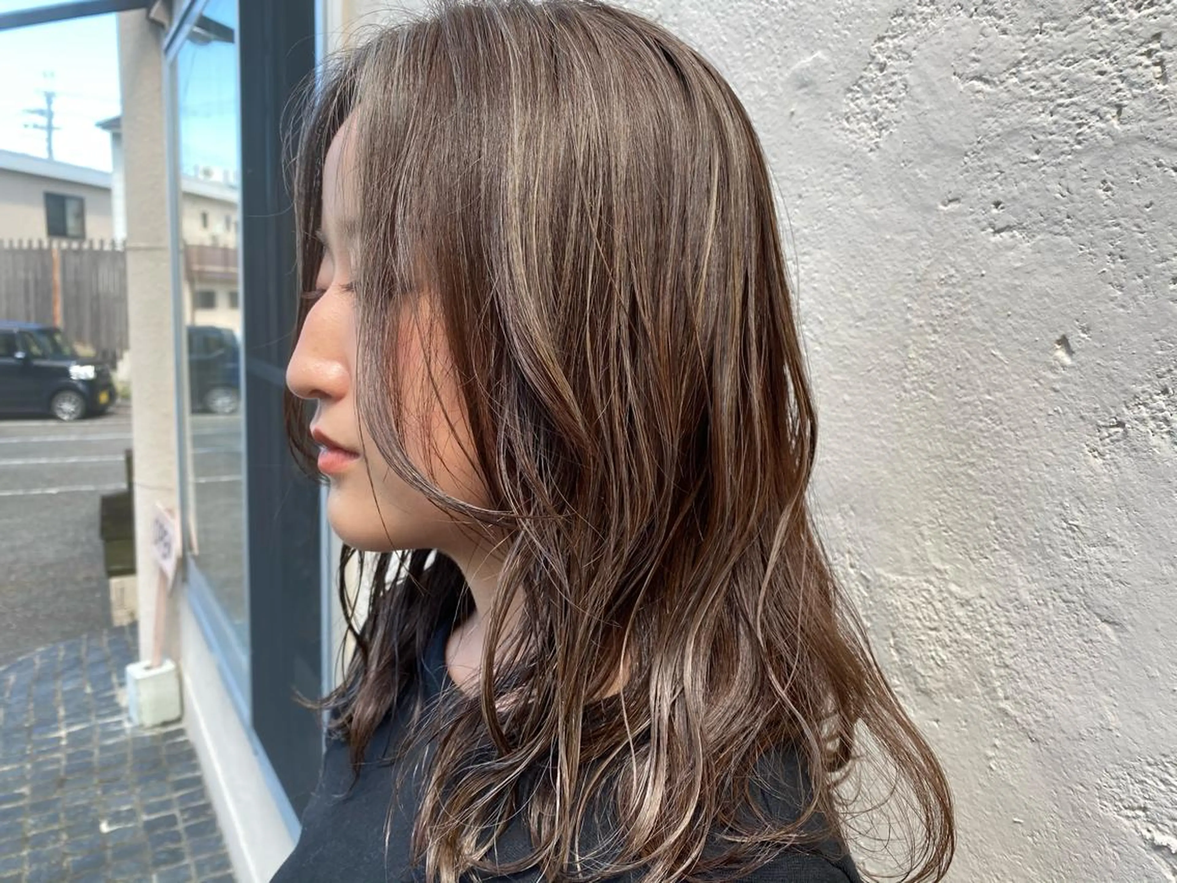 ロング M. YURIのヘアスタイル
