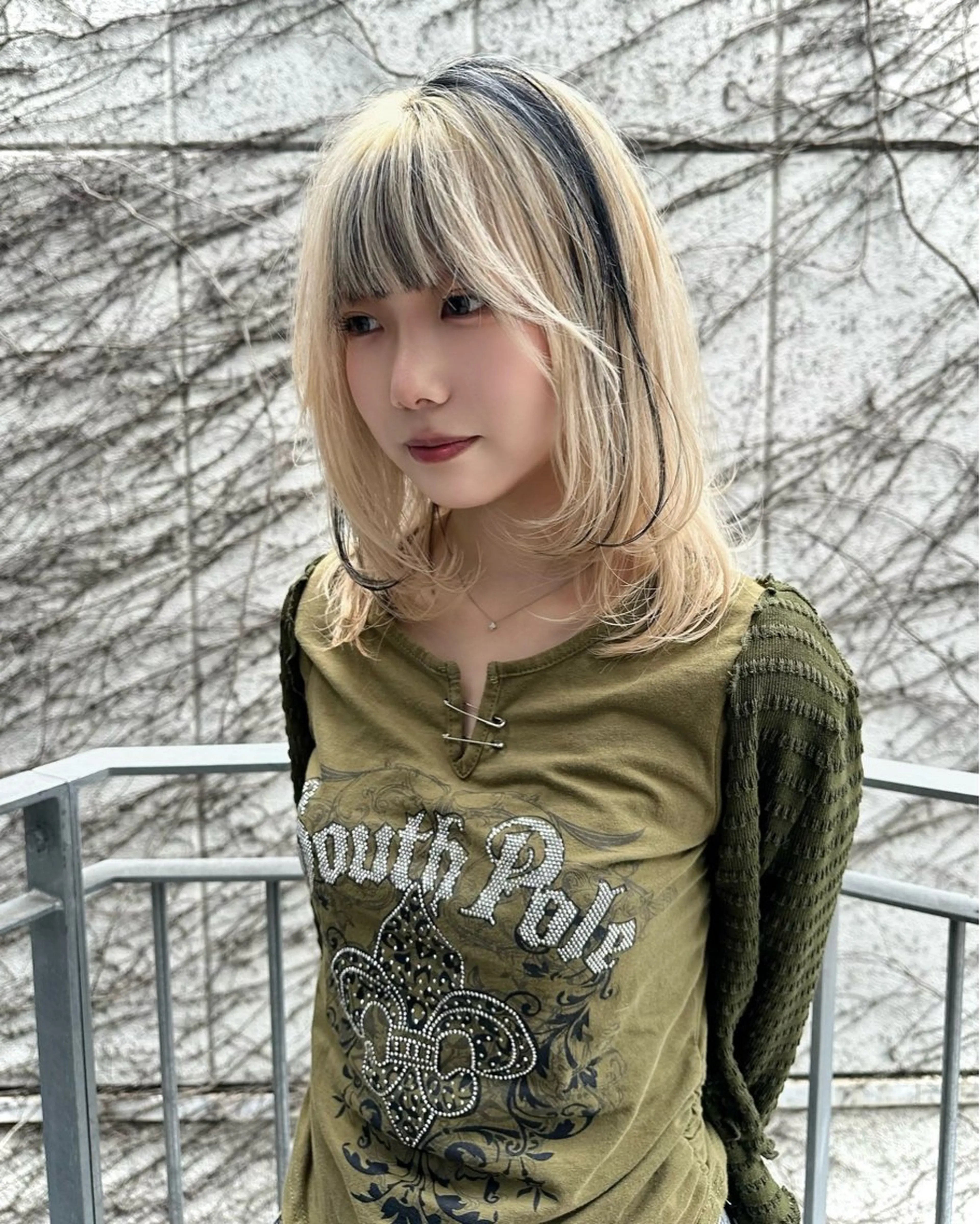 セミロング カラー ヘアカラー トリートメント ケアブリーチ特化✨/ 艶カラー/エクステのヘアスタイル