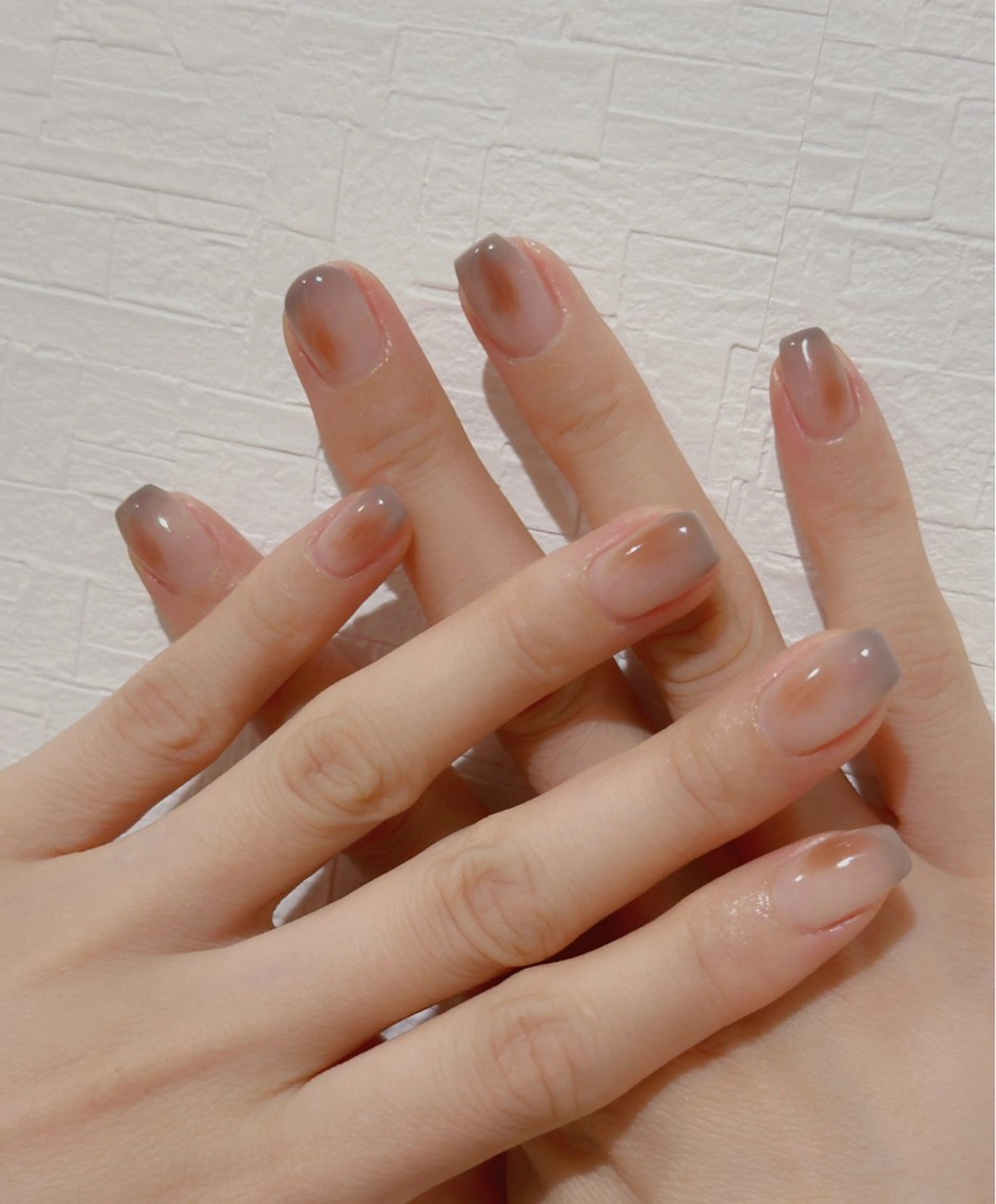 ネイル オーロラネイル 長さ出し フットネイル 韓国ネイル ラメ(グリッター) ハンドネイル 👍thumbs up nail👍のネイルデザイン