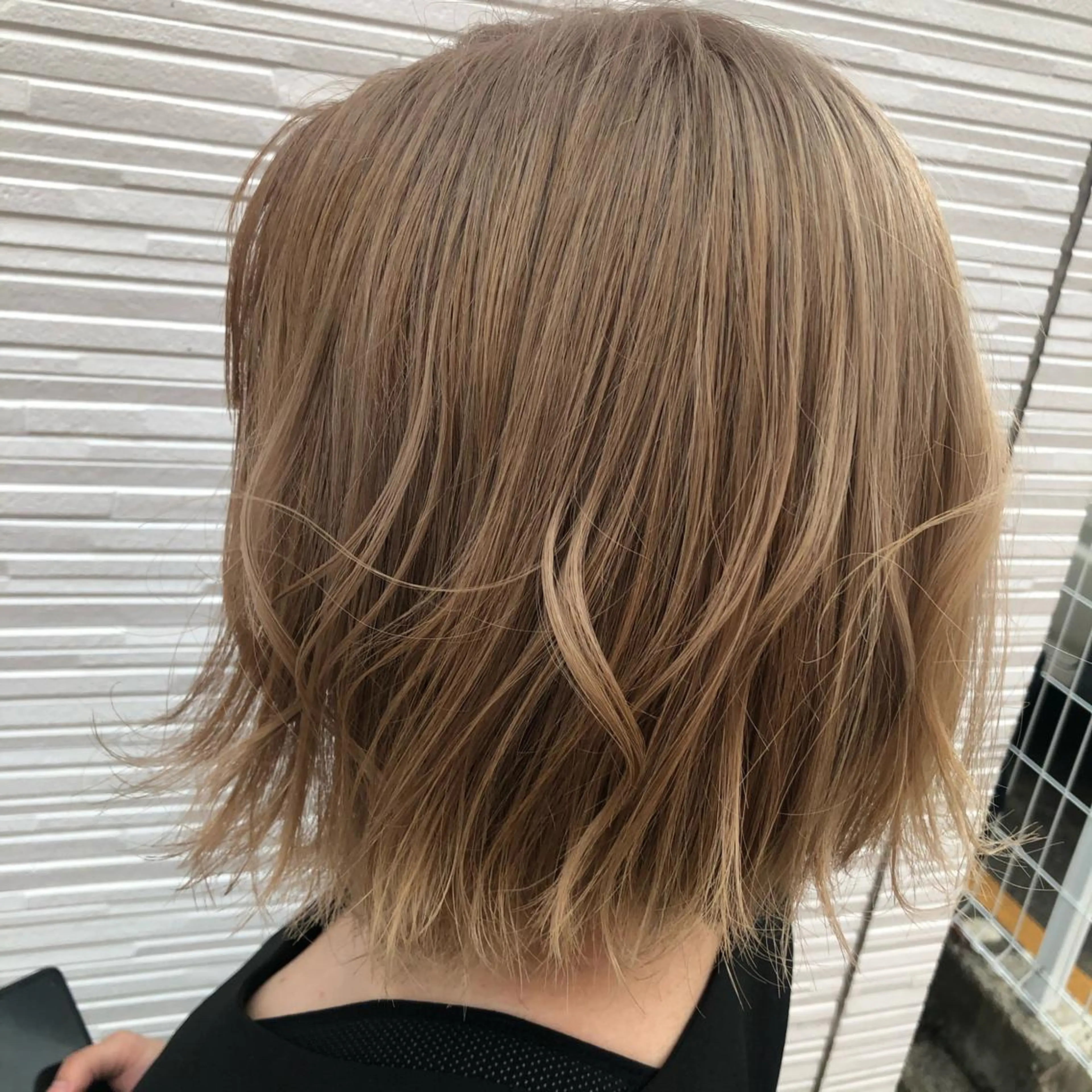 ミディアム カラー カット ヘアカラー トリートメント hisano / ハイトーン・透明感のヘアスタイル